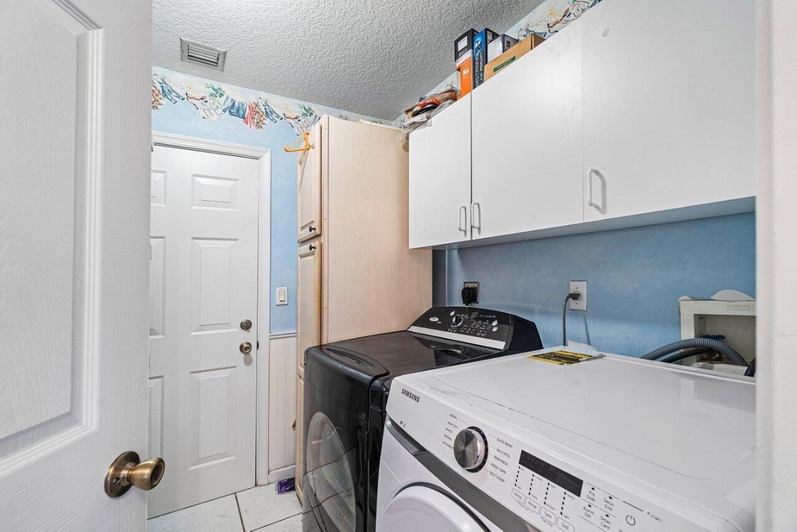 PALM BEACH FARMS CO 3 - Residential