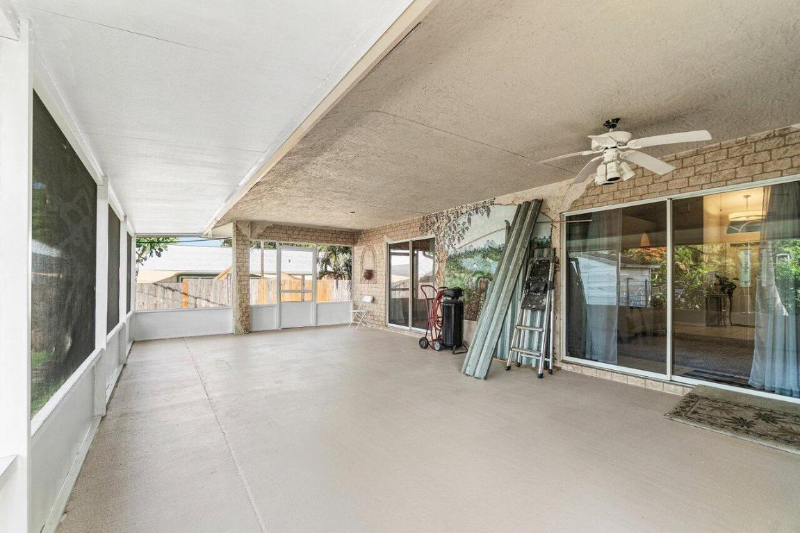 PALM BEACH FARMS CO 3 - Residential