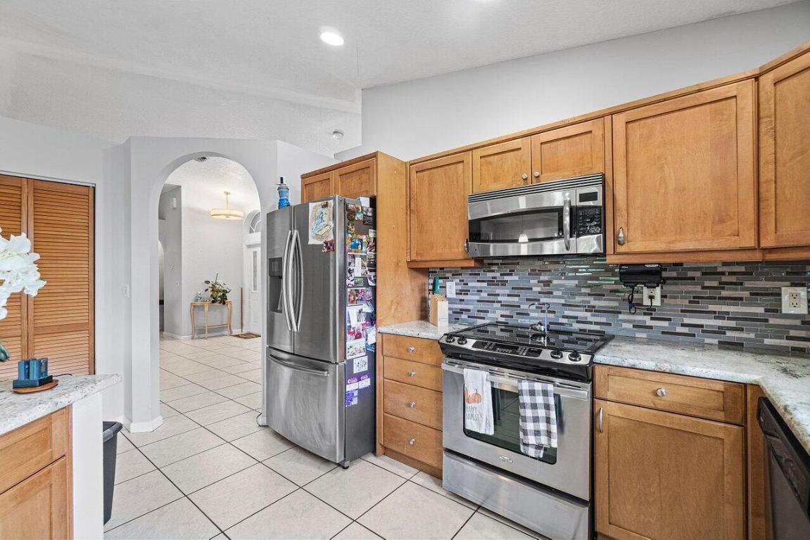 PALM BEACH FARMS CO 3 - Residential