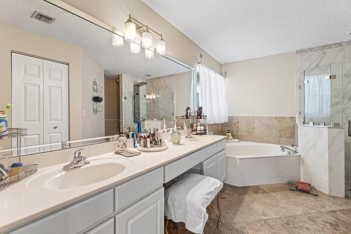 PALM BEACH FARMS CO 3 - Residential