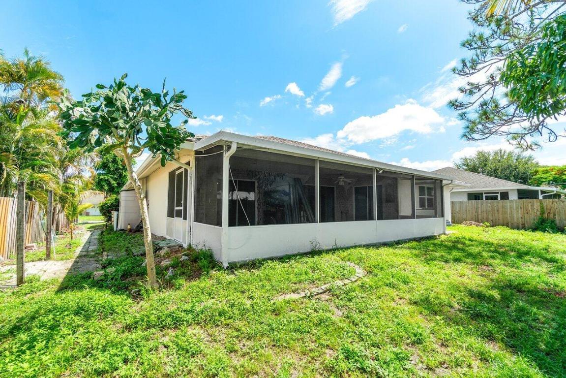 PALM BEACH FARMS CO 3 - Residential