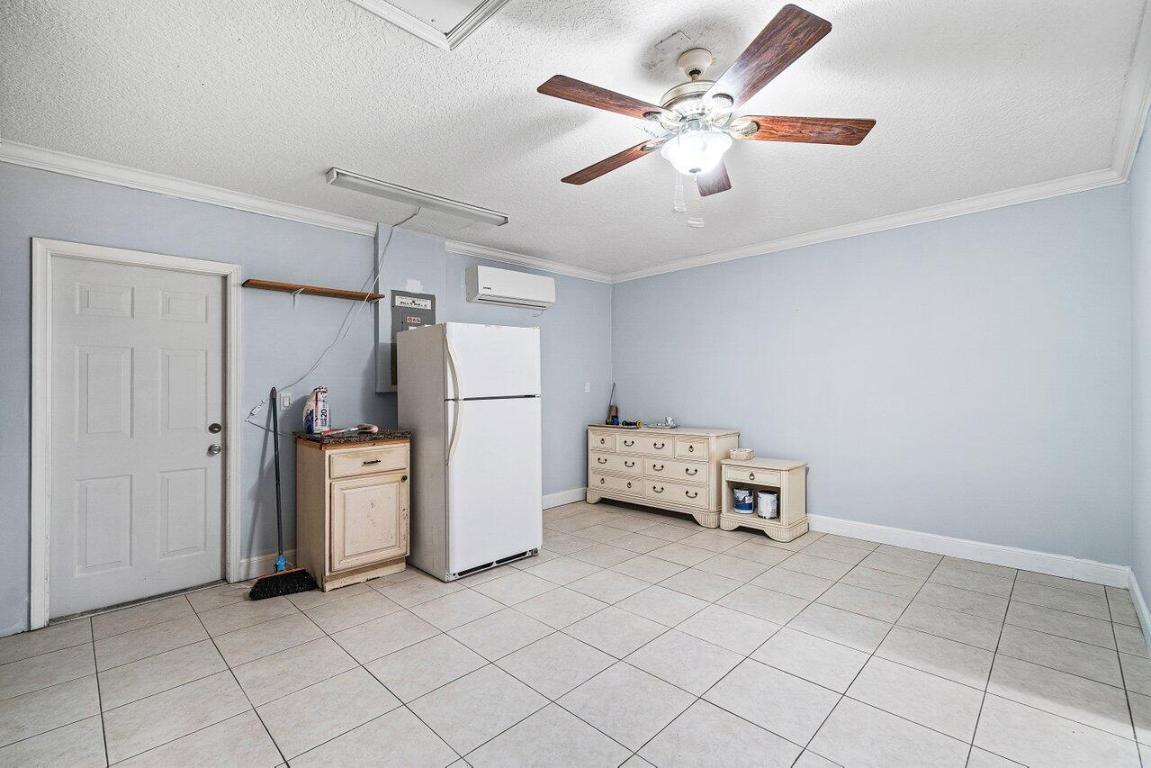 PALM BEACH FARMS CO 3 - Residential