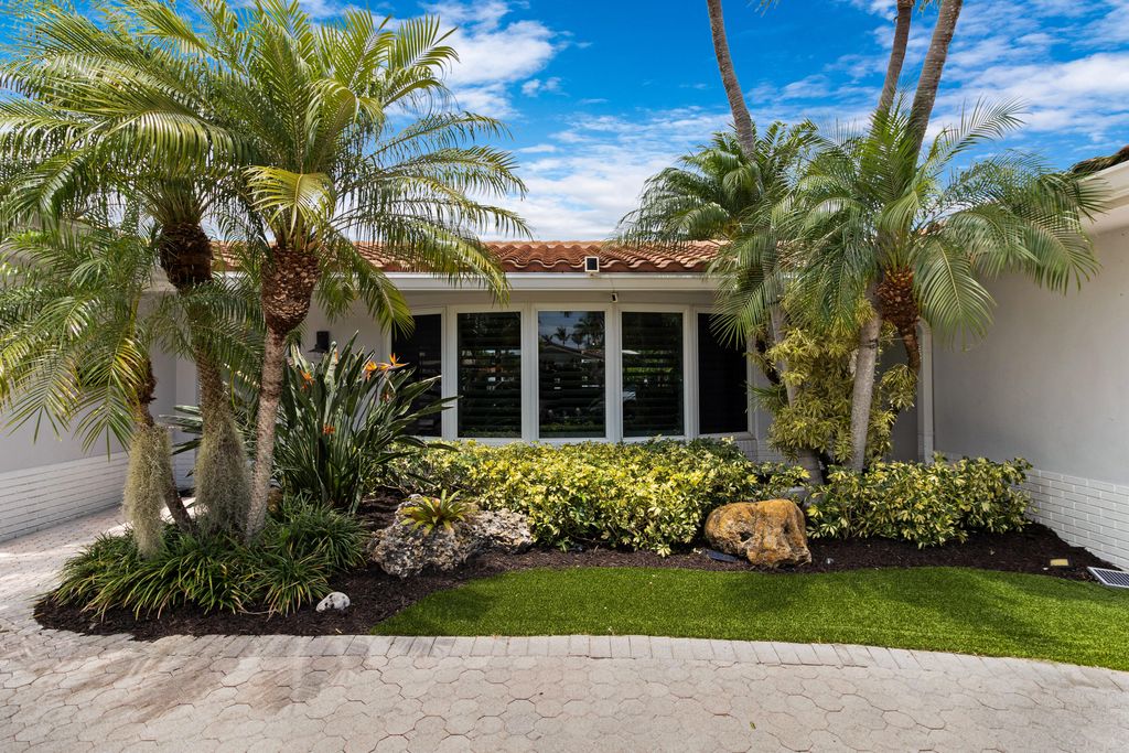 Photo of 2031 NE 62nd Court, Fort Lauderdale, FL 33308 (MLS # B26023019)