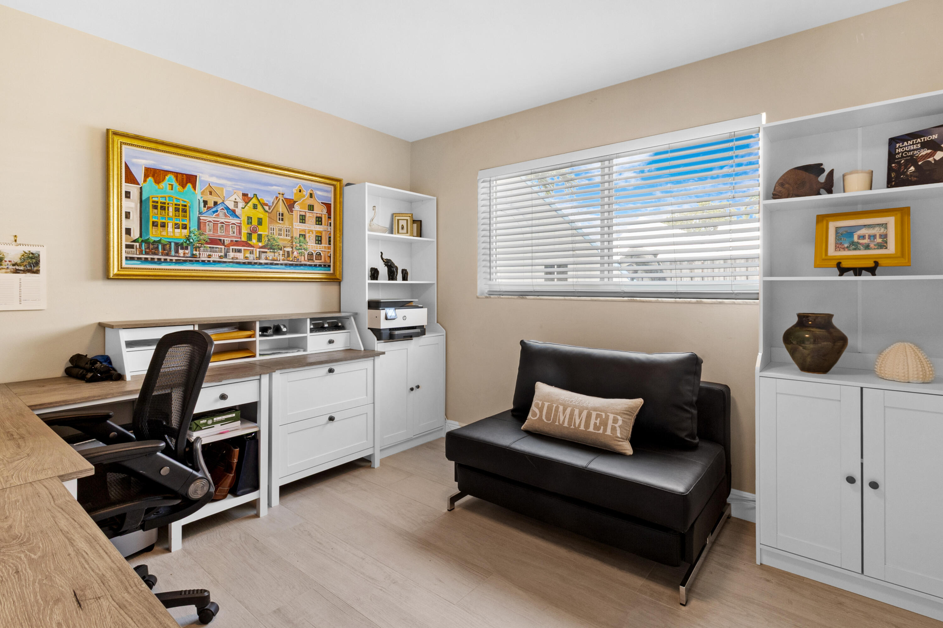 IMPERIAL POINT 4TH SEC - Residential