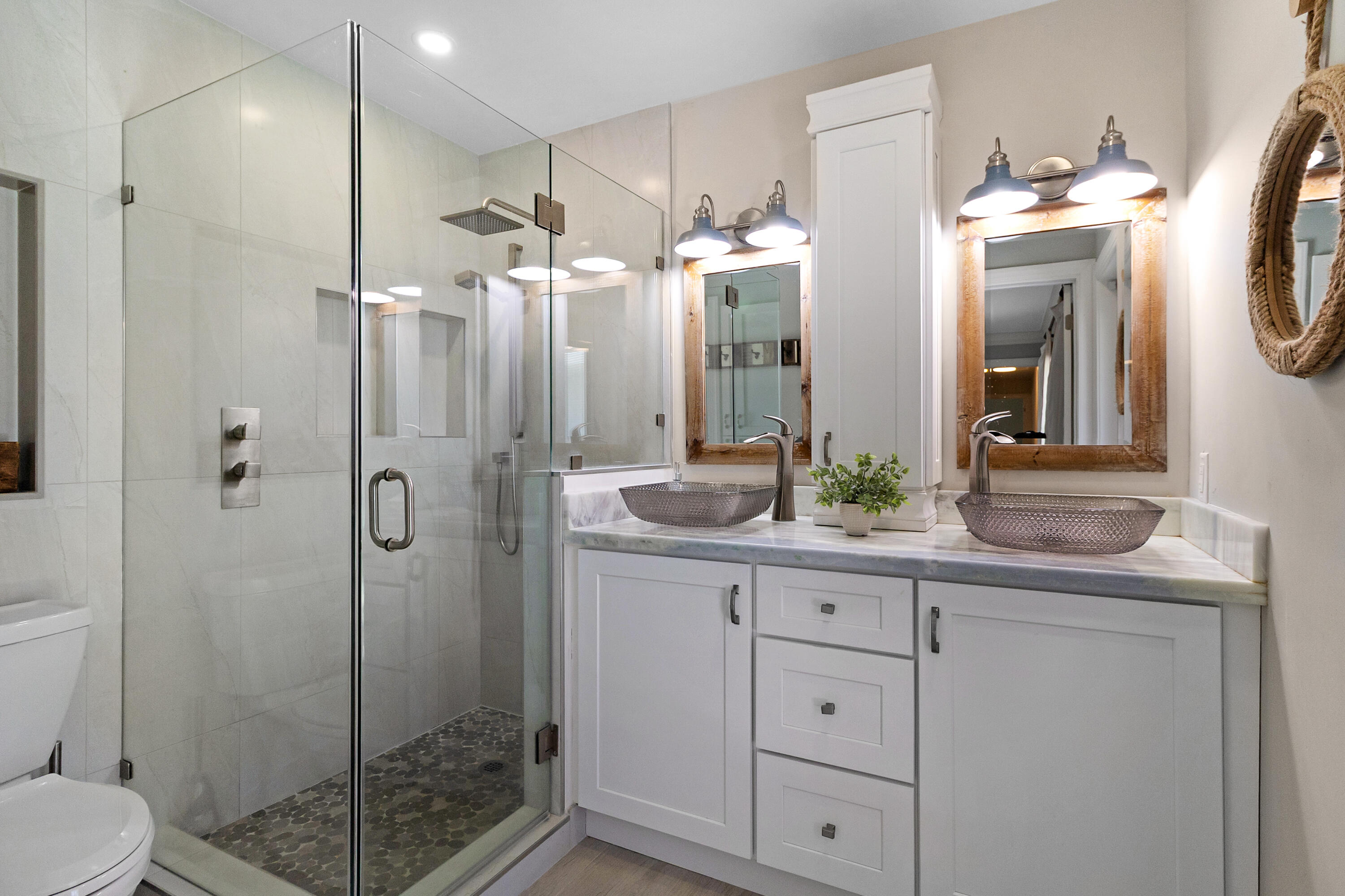 IMPERIAL POINT 4TH SEC - Residential