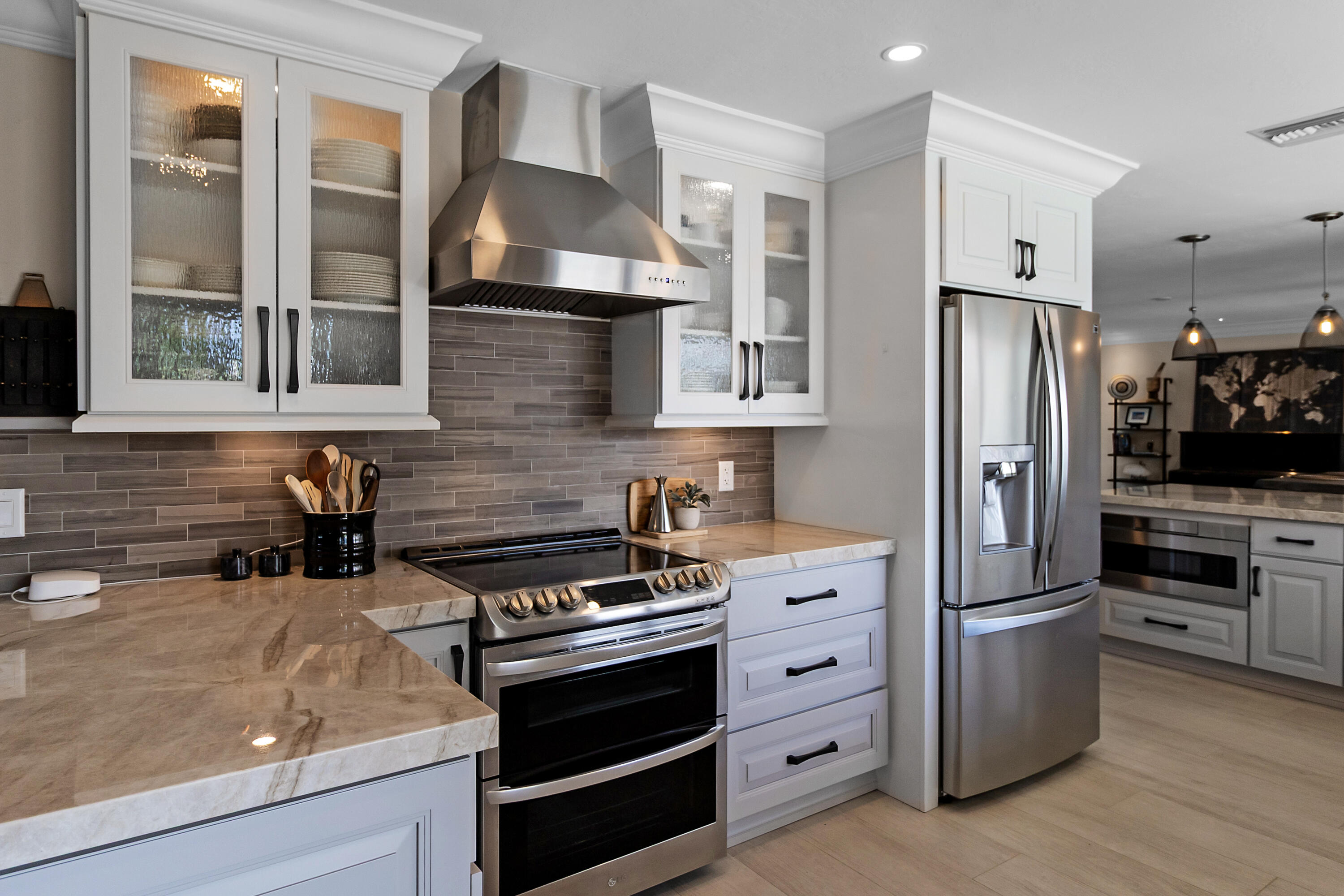 IMPERIAL POINT 4TH SEC - Residential