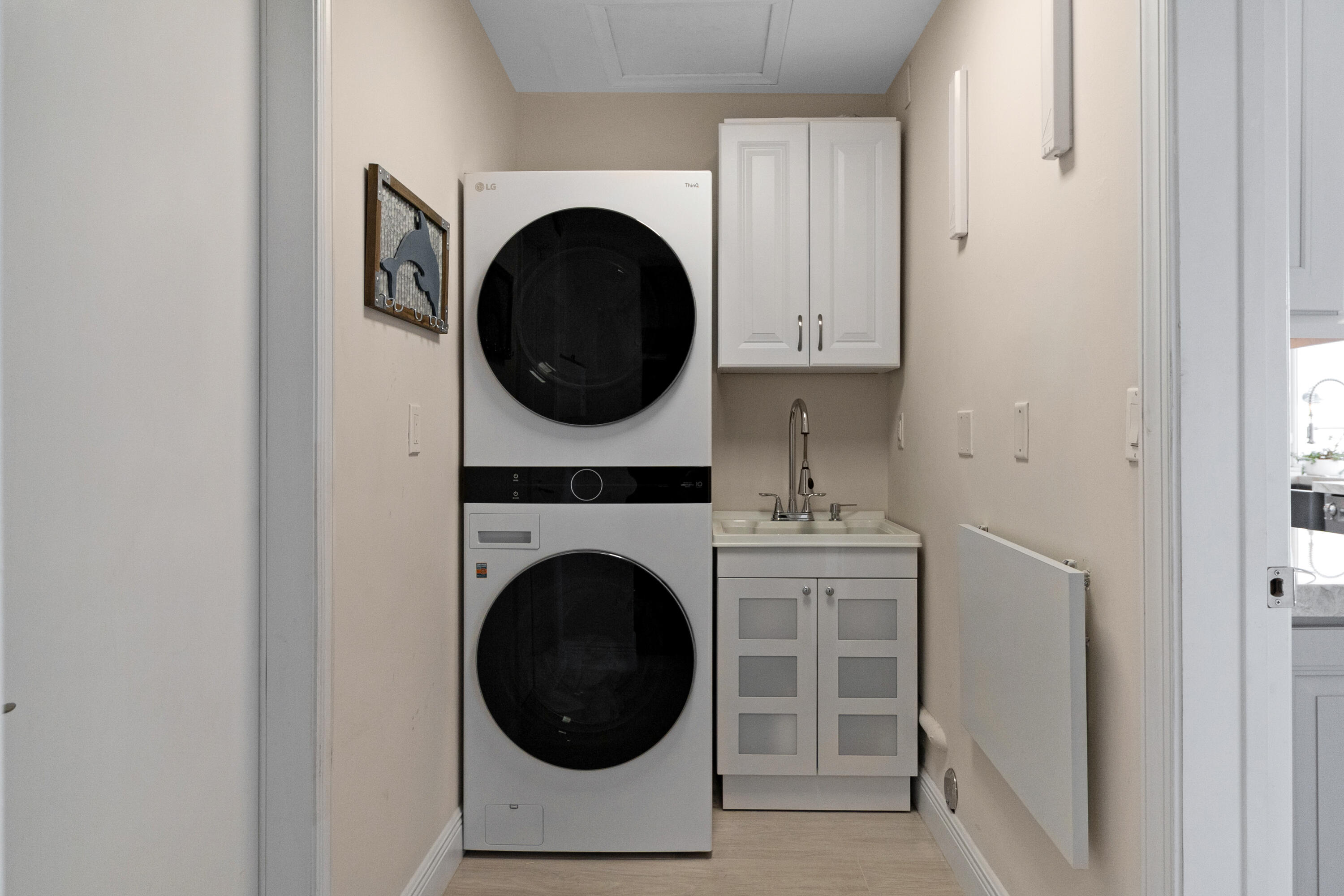 IMPERIAL POINT 4TH SEC - Residential