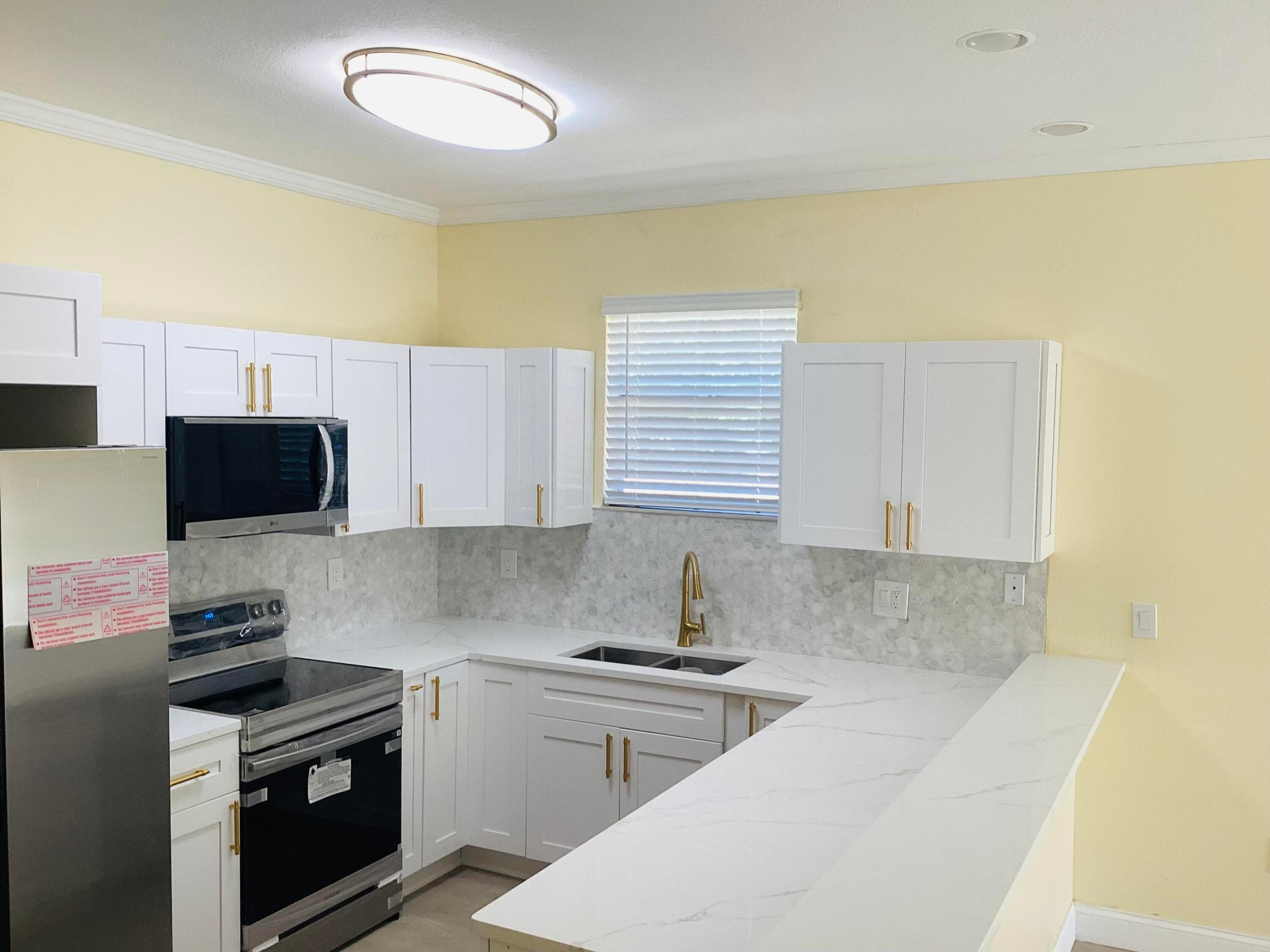 3809 N Whittier Street