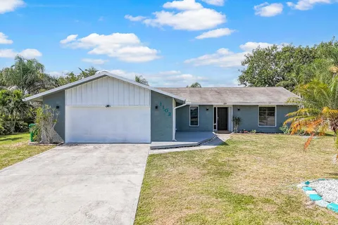 1102 SE Oriental Avenue, Port St Lucie, FL MLS: R11083753