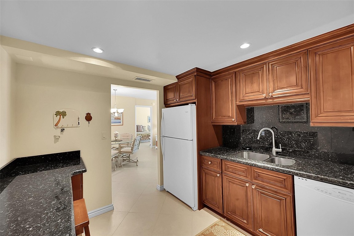 531 N Ocean Boulevard 410