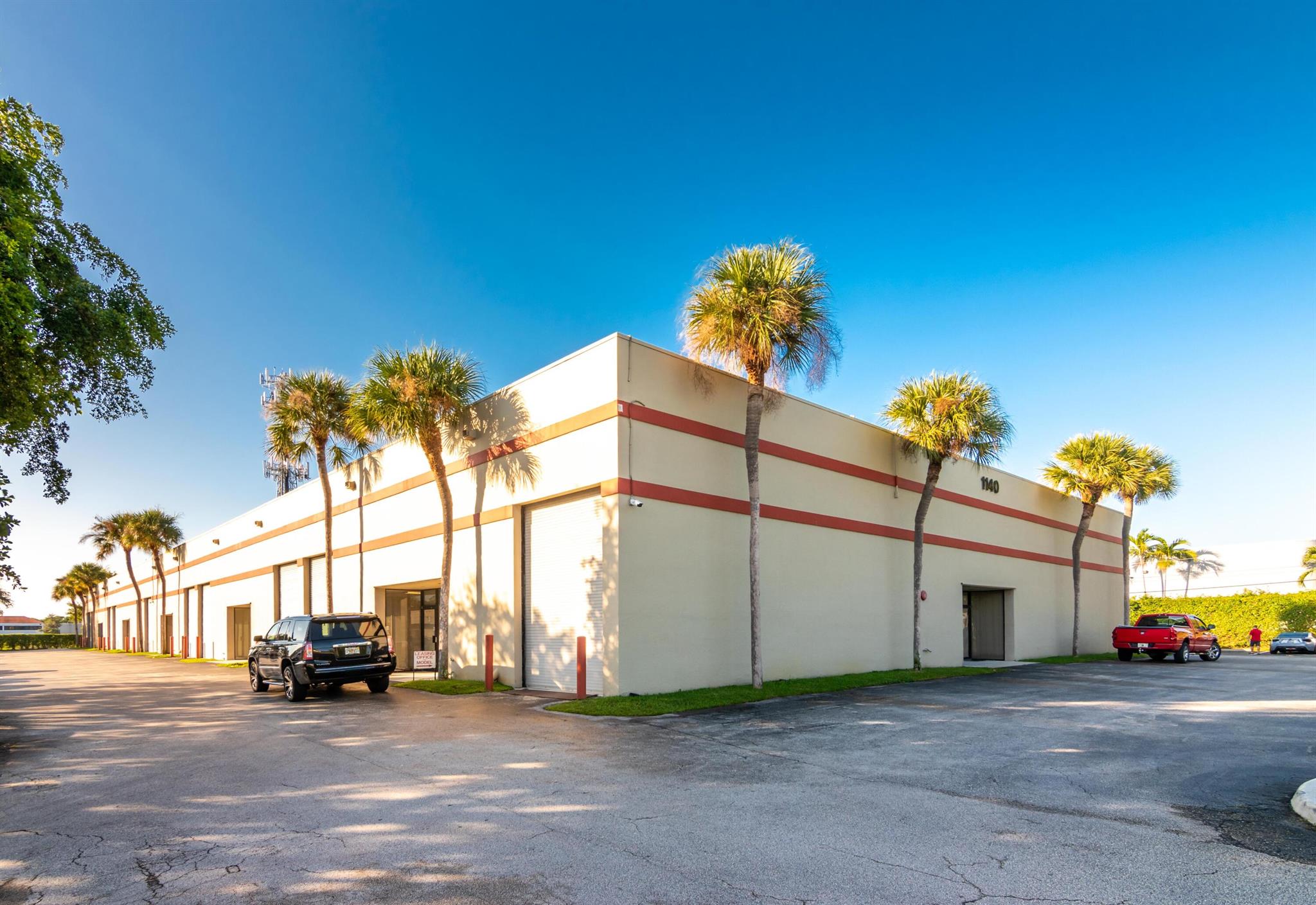 SOUTH CONGRESS INDUS CENT - Commercial Lease