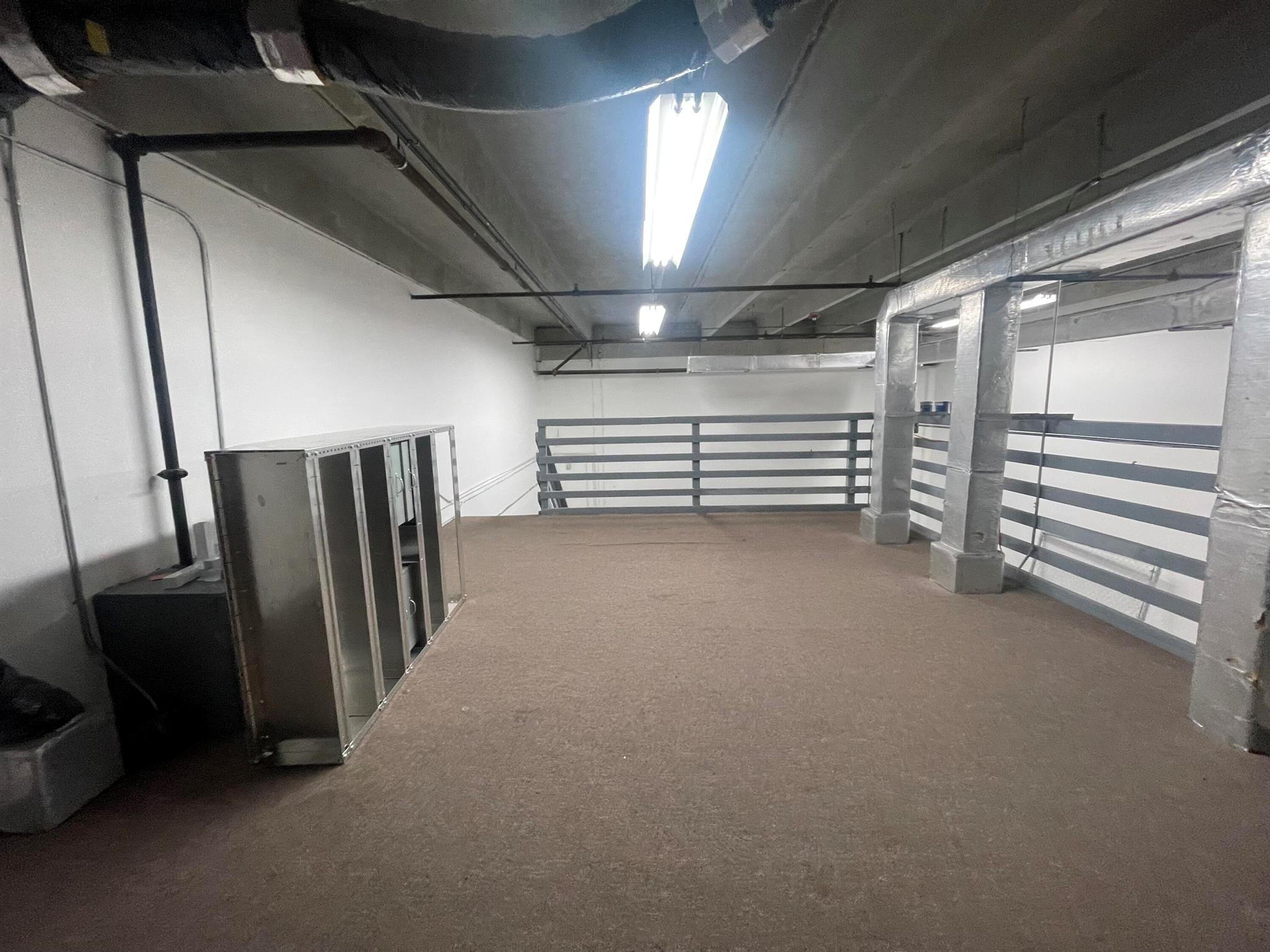 SOUTH CONGRESS INDUS CENT - Commercial Lease