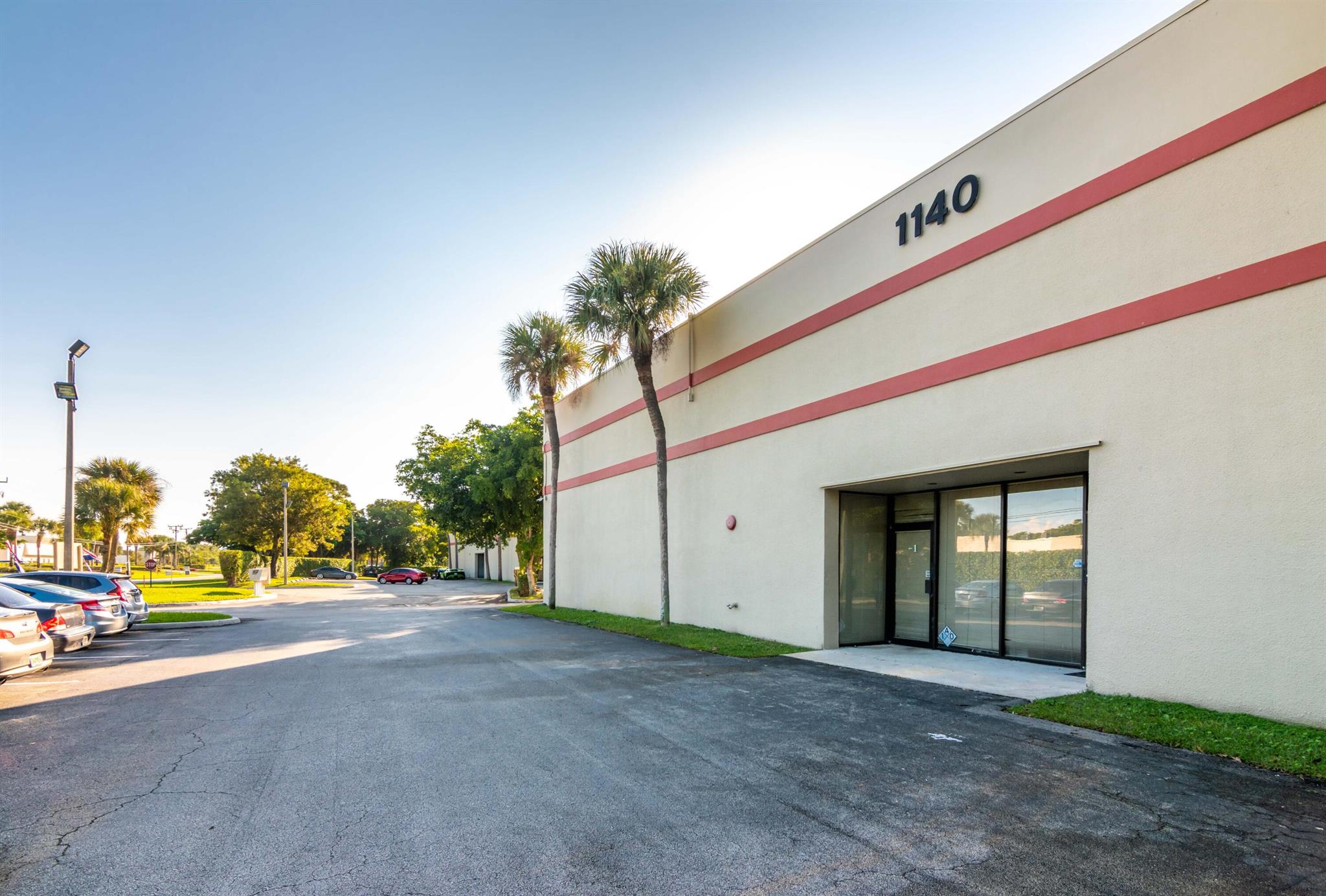 SOUTH CONGRESS INDUS CENT - Commercial Lease