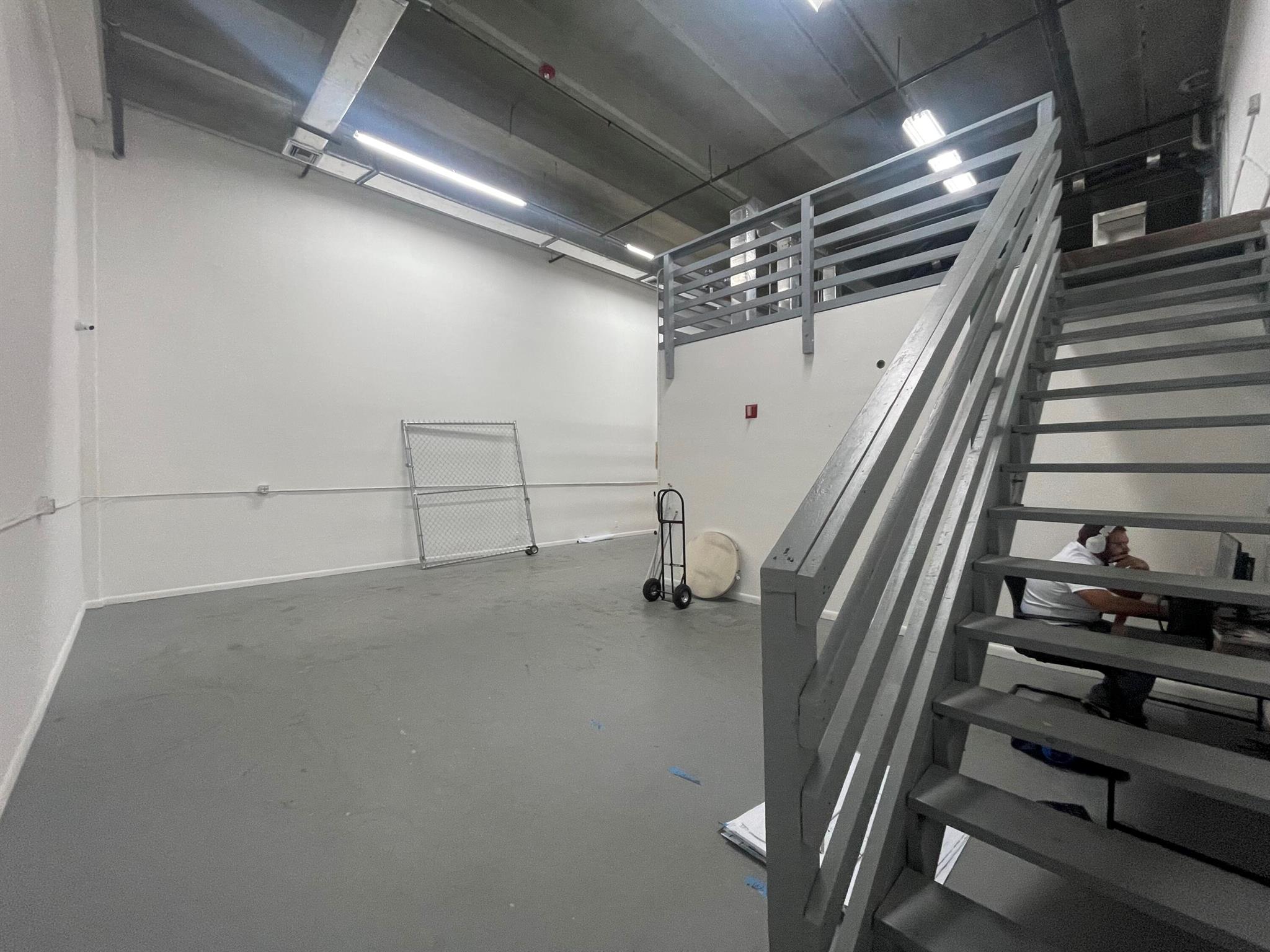 SOUTH CONGRESS INDUS CENT - Commercial Lease