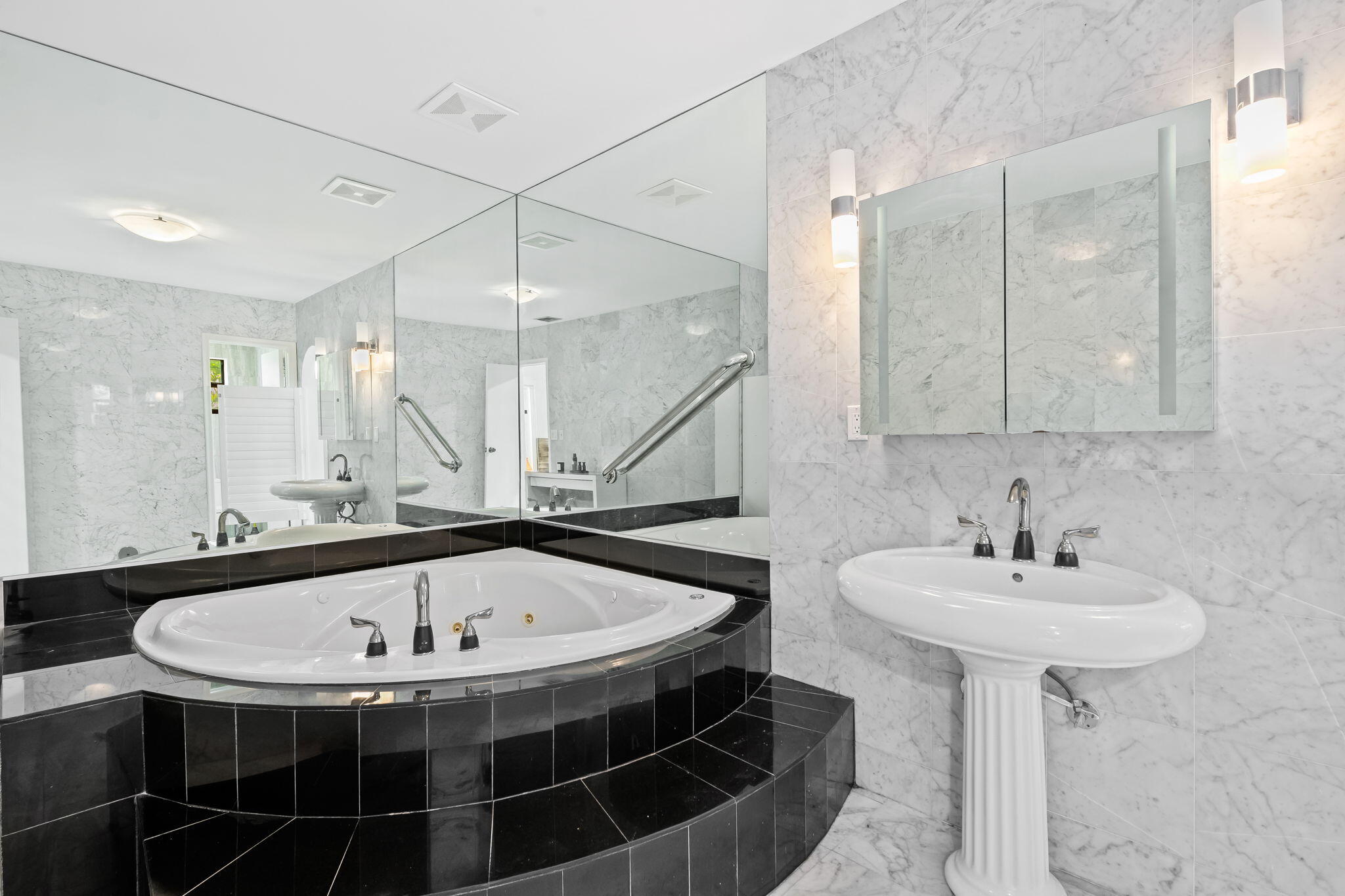 FLA FRUIT LANDS CO SUB NO 1 - Residential