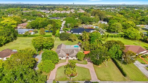 5500 SW 111th Terrace Davie FL 33328