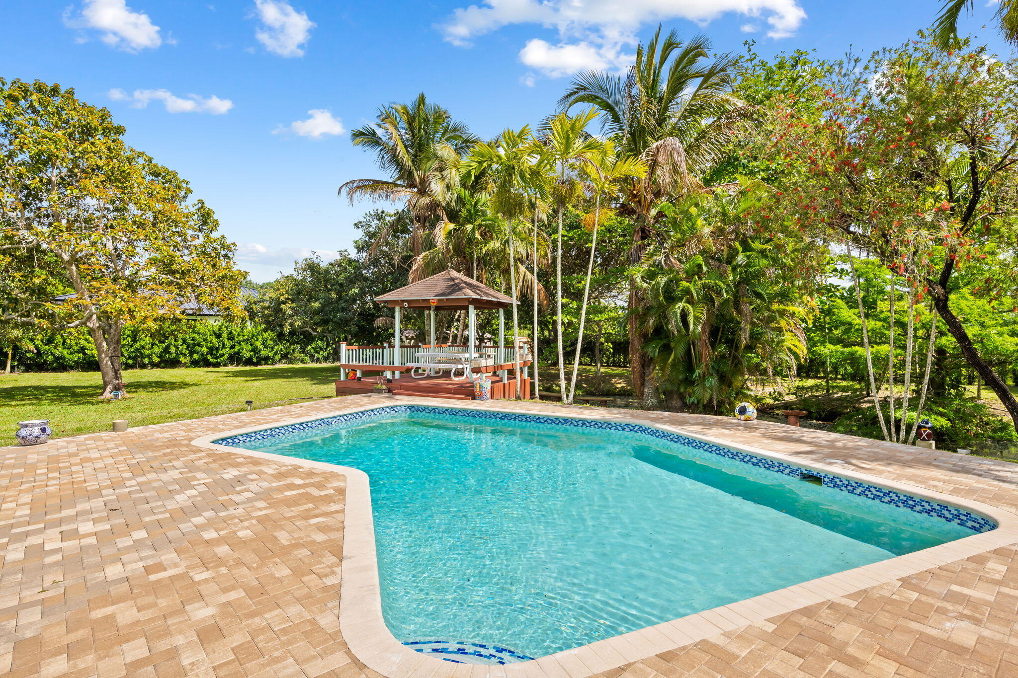 FLA FRUIT LANDS CO SUB NO 1 - Residential