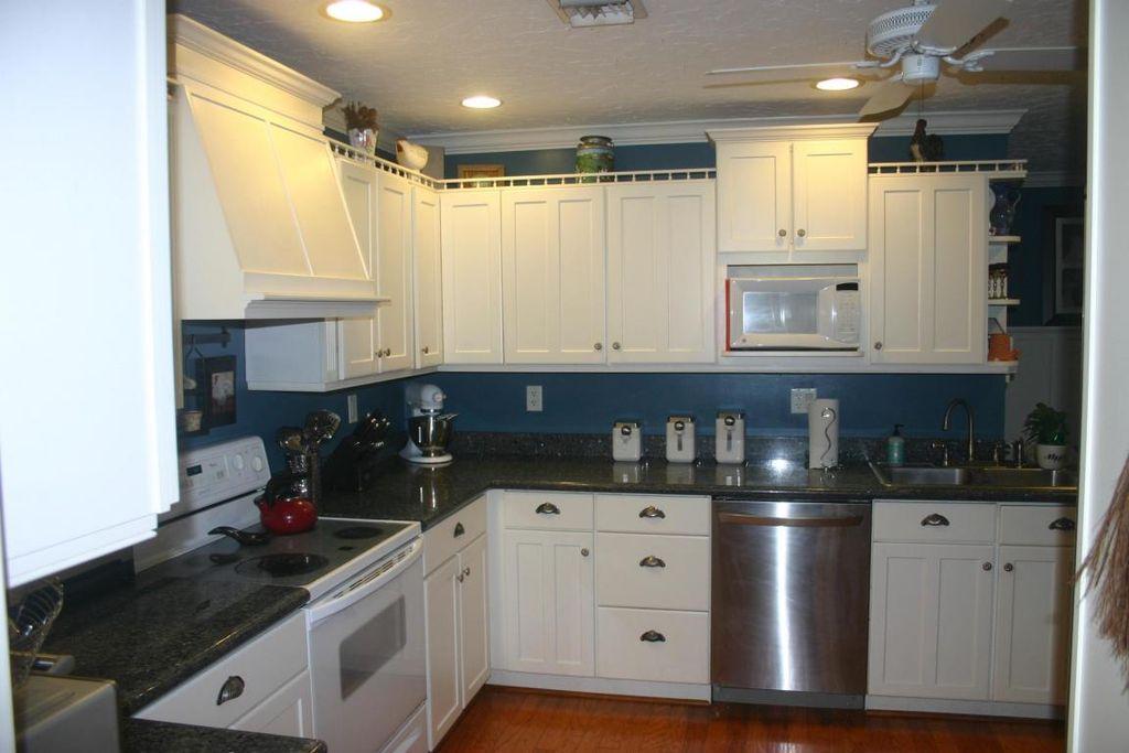 SOUTH SHORE 1 OF WELLINGTON - Residential