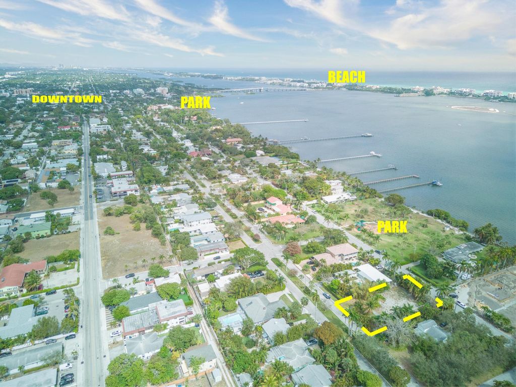 Photo of 1118 S Palmway, Lake Worth Beach, FL 33460 (MLS # B26021951)