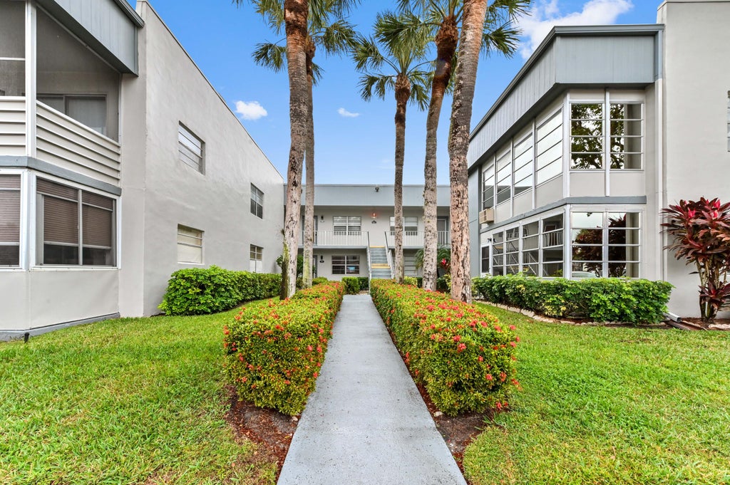Photo of 336 Piedmont G, Delray Beach, FL 33484 (MLS # R11054437)