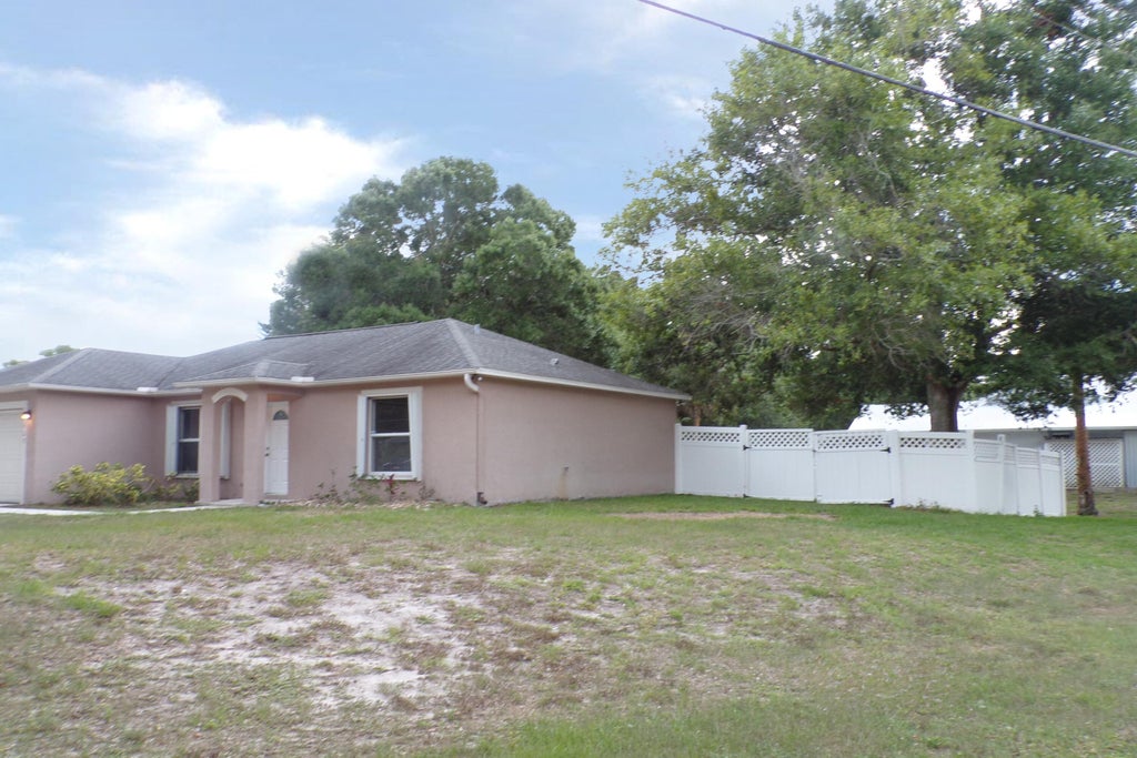 Photo of 7605 Penny Lane, Fort Pierce, FL 34951 (MLS # R11024887)