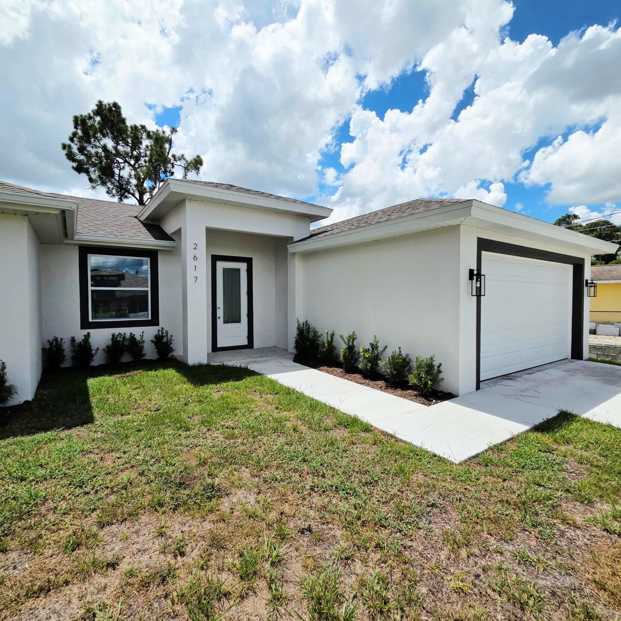 2617 10TH Street W