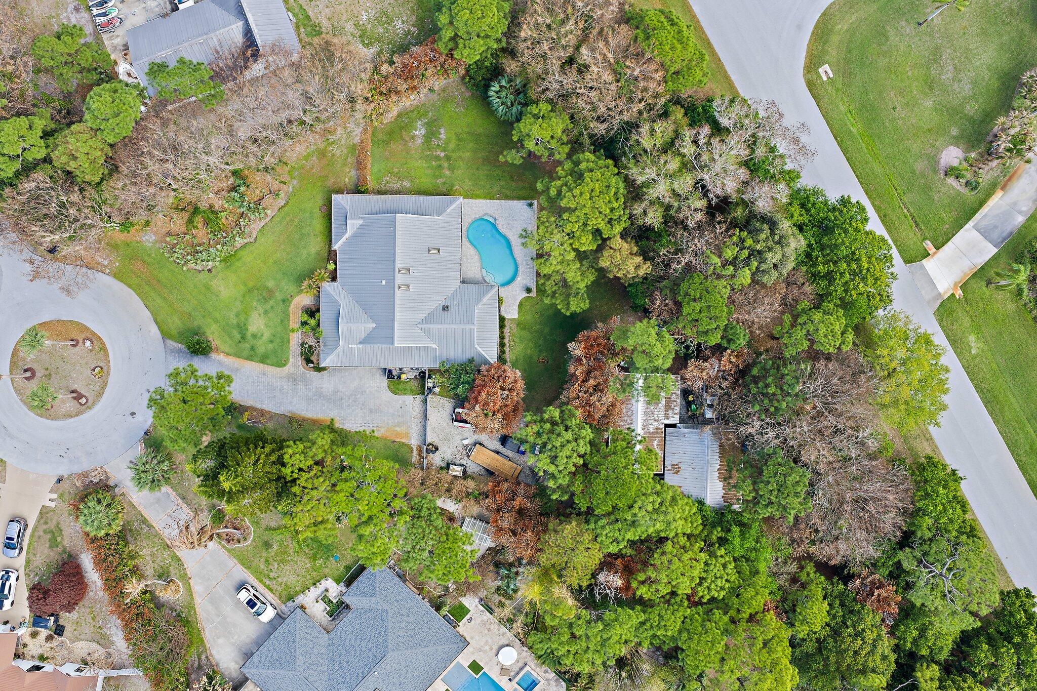 GREGOR WOODS - Residential