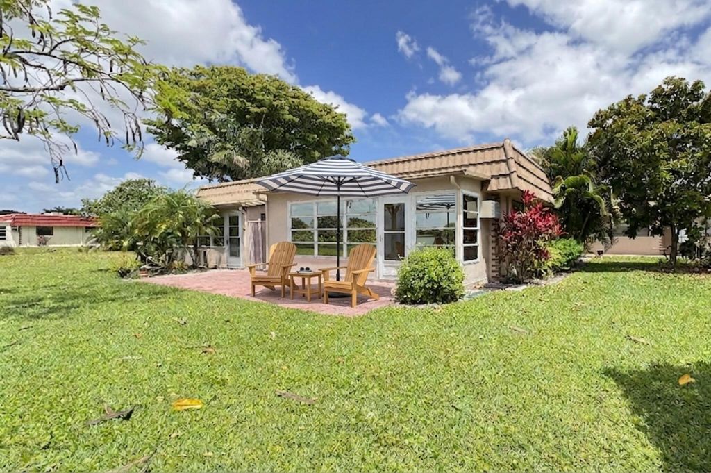 Photo of 220 Seville J, Delray Beach, FL 33446 (MLS # B26029980)