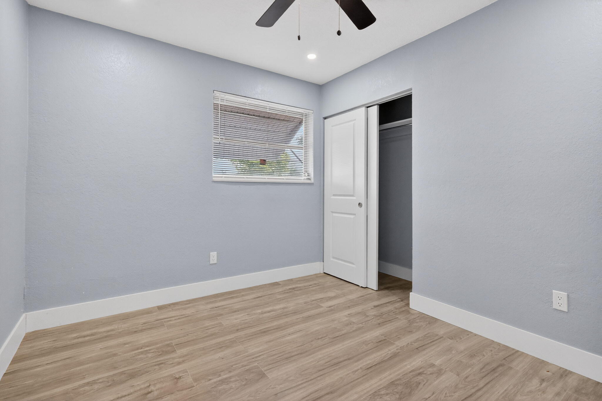 LAKE FOREST SEC 4 - Residential