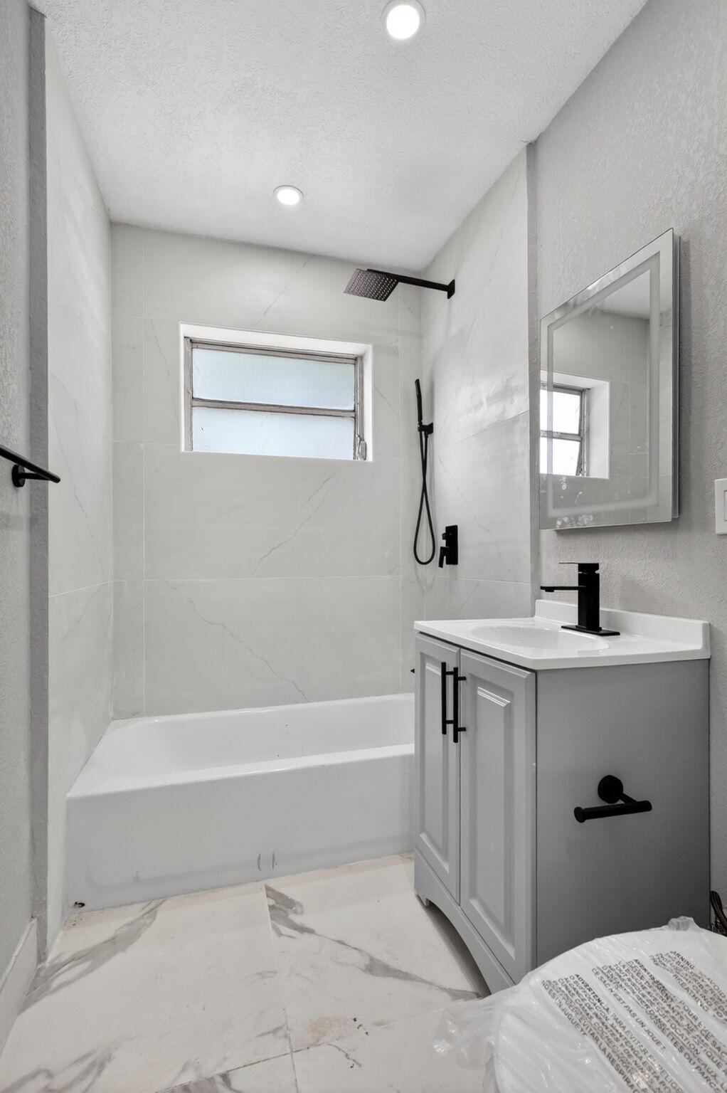 LAKE FOREST SEC 4 - Residential