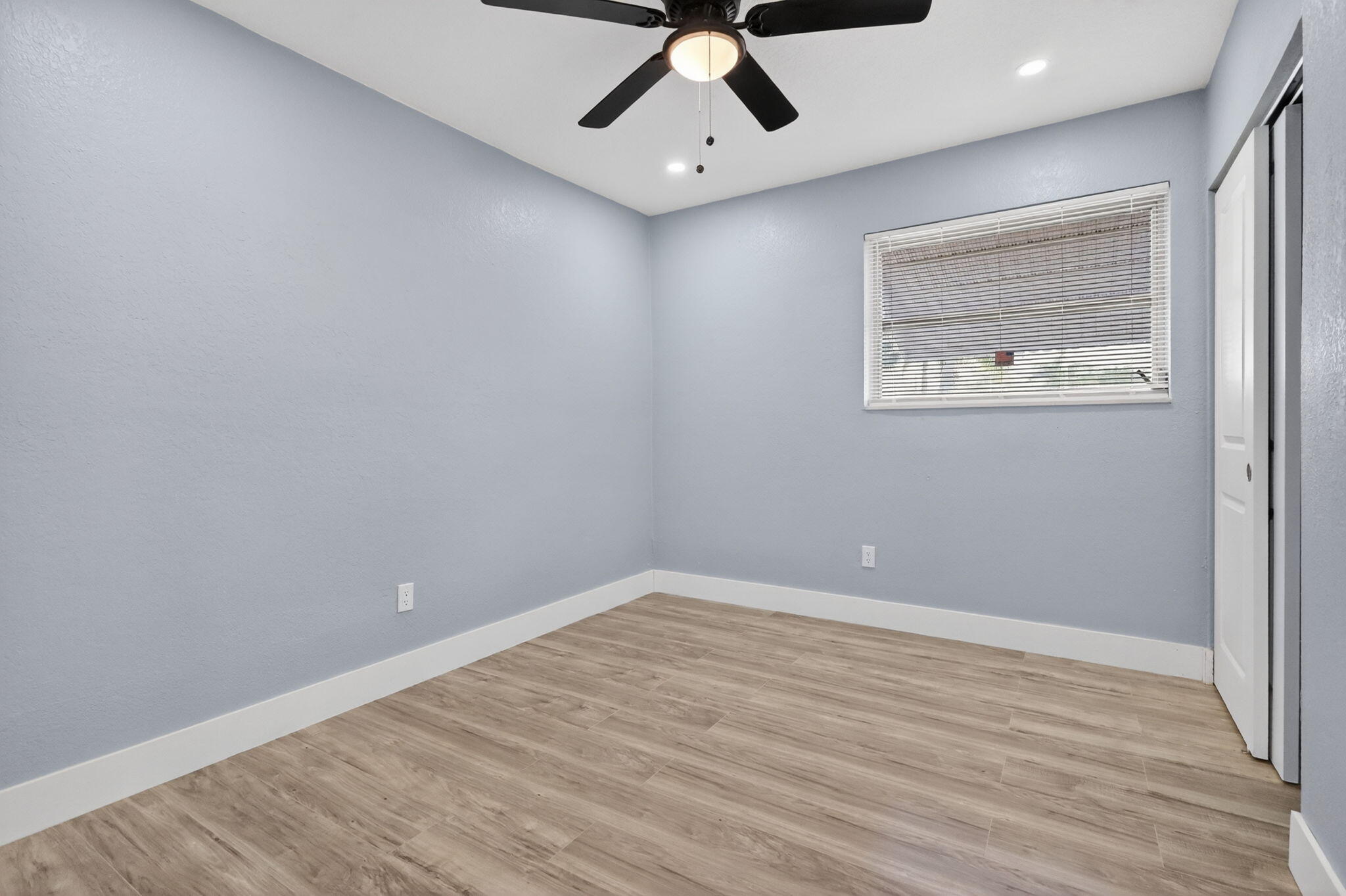 LAKE FOREST SEC 4 - Residential