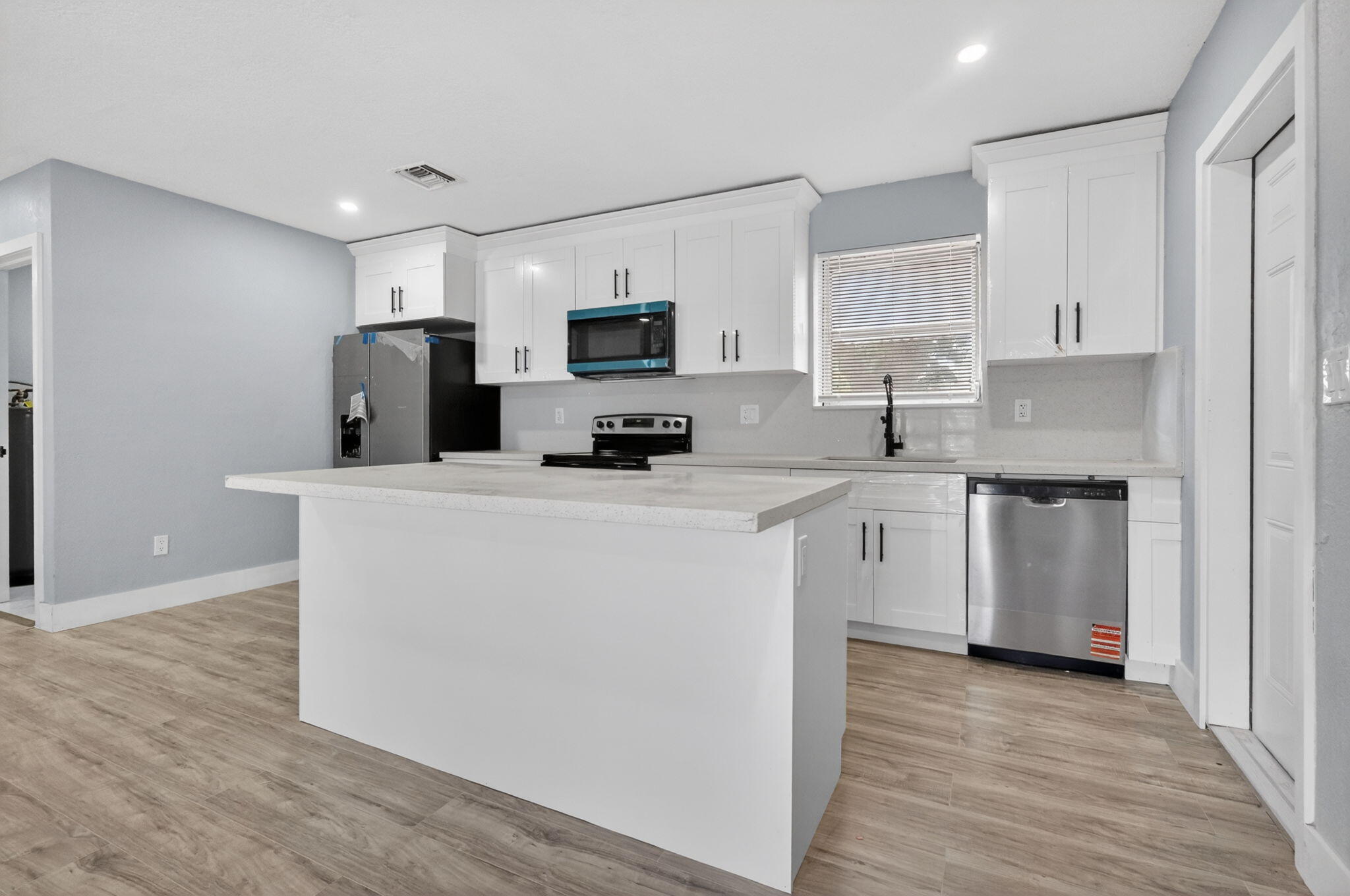 LAKE FOREST SEC 4 - Residential