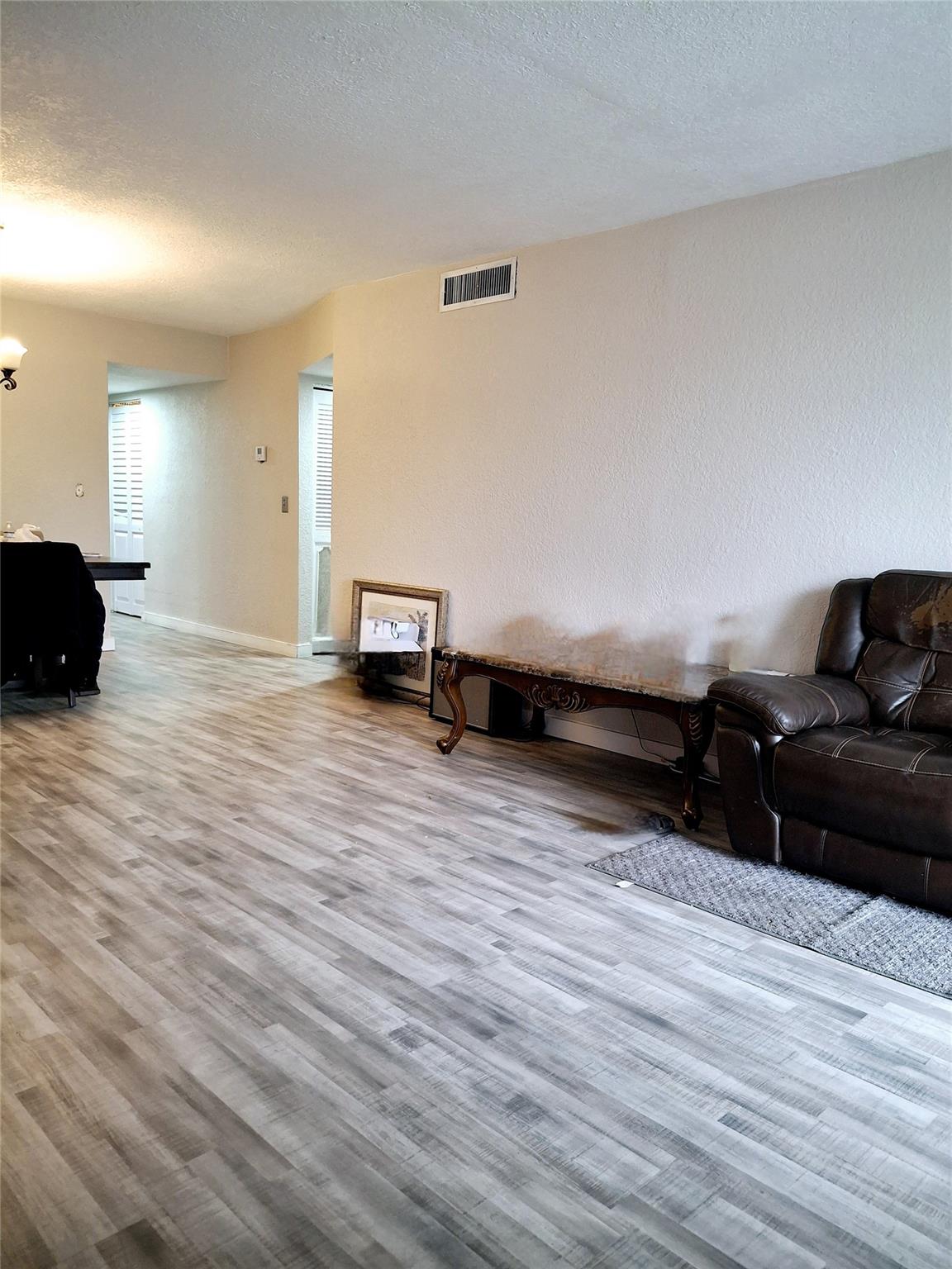 SOMERSET AT LAUDERDALE LA - Residential