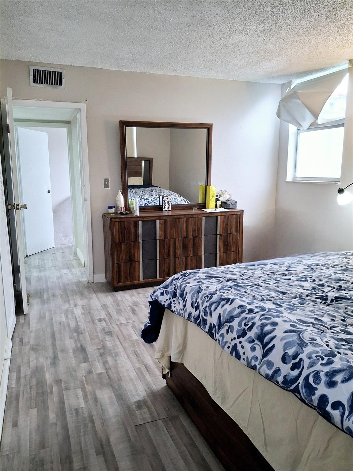 SOMERSET AT LAUDERDALE LA - Residential