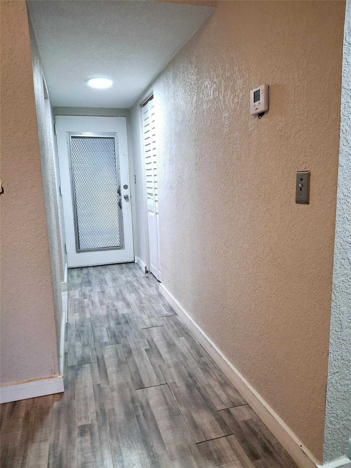 SOMERSET AT LAUDERDALE LA - Residential