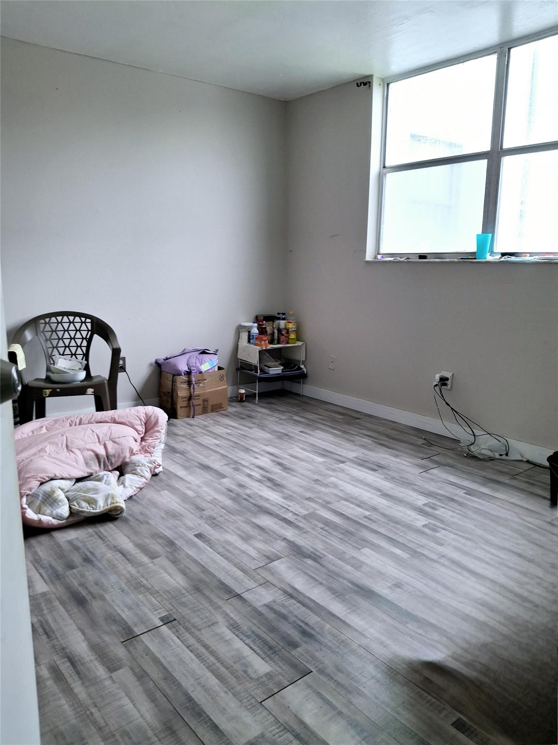 SOMERSET AT LAUDERDALE LA - Residential