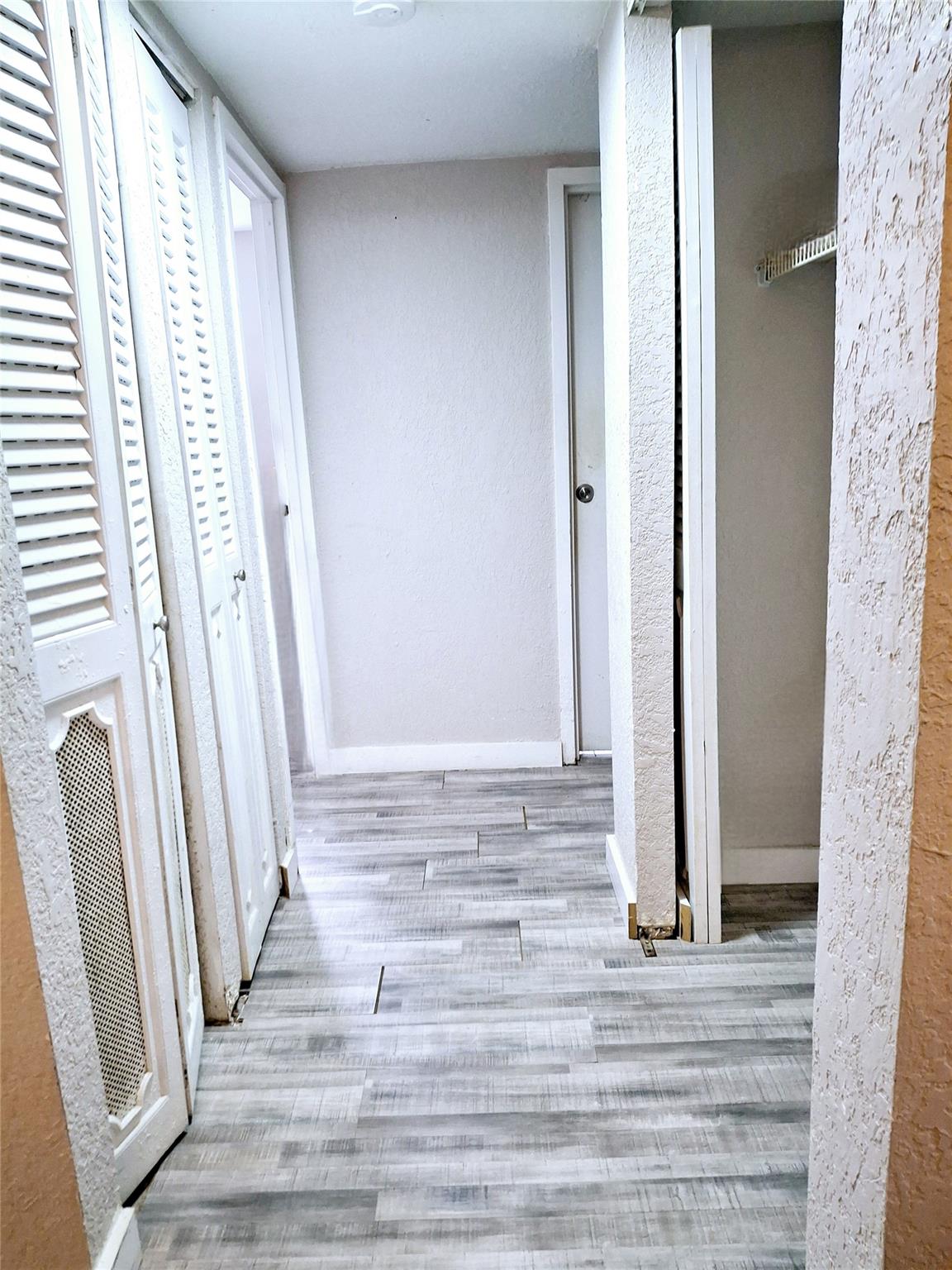 SOMERSET AT LAUDERDALE LA - Residential