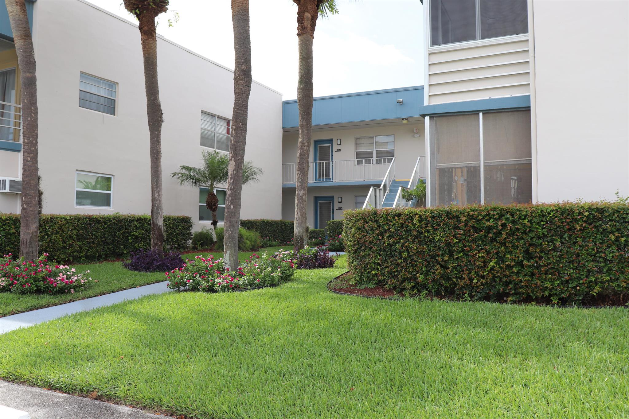 ☀️ For Rent: Bright & Sunny 2-Bed, 2-Bath Condo in a 55+ Community! 🌴This first-floor condo is move-in ready and packed with updates! 🏡✨ Enjoy a totally revamped kitchen with new appliances, updated bathrooms with stylish tile flooring, and the convenience of an in-unit washer and dryer.📍 Prime Location: Walking distance to the clubhouse and community room, perfect for socializing and taking advantage of top-notch amenities.🎉 Community Highlights:🏌️‍♂️ Golf courses for fun and relaxation🌊 Sparkling pools to cool off🍴 On-site dining for your convenienceLive your best life in this vibrant, active 55+ neighborhood!