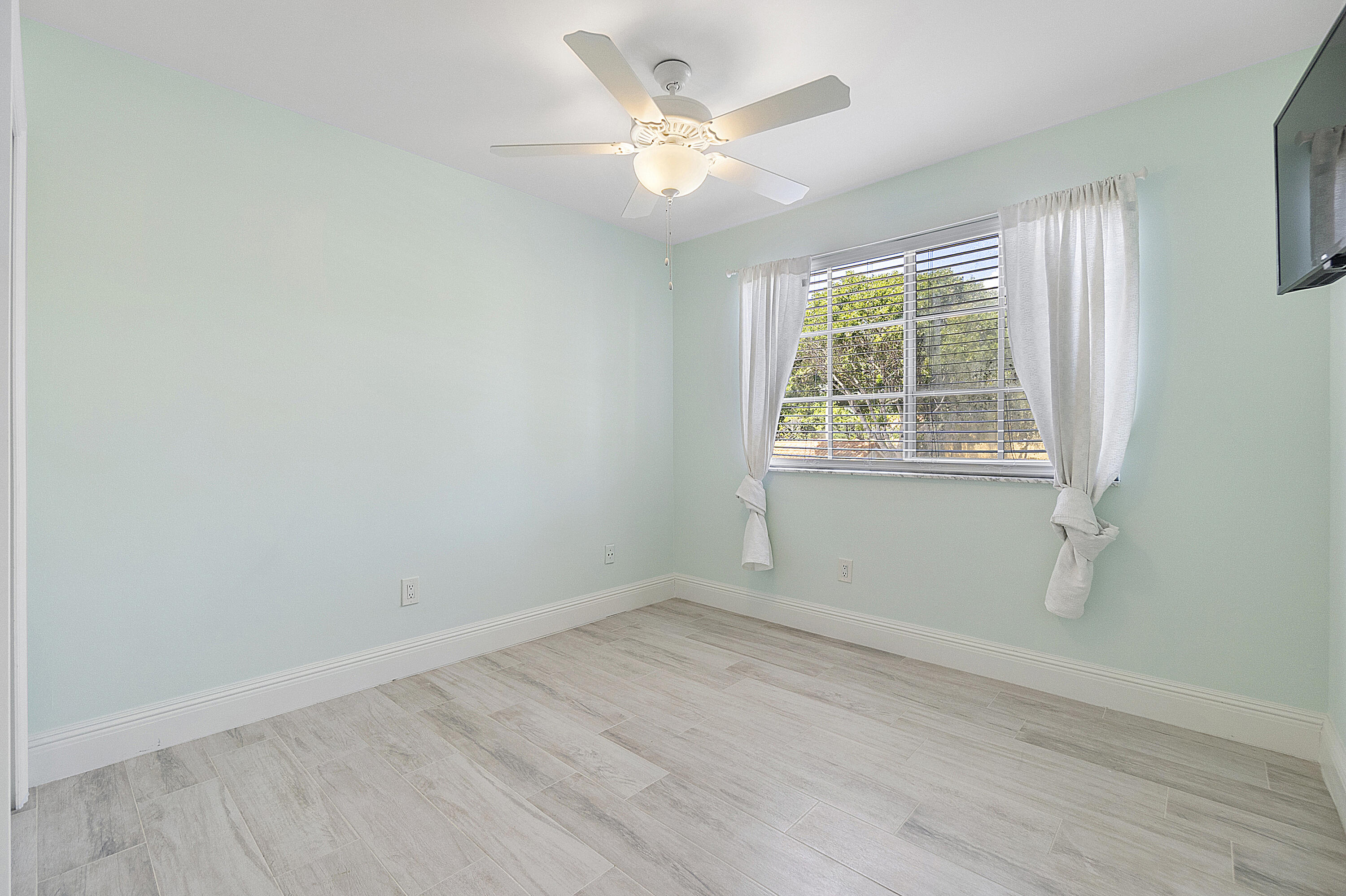 YACHT CLUB ON THE INTRACOASTAL CONDO - Residential Lease