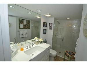 GLENEAGLES COUNTRY CLUB - Residential