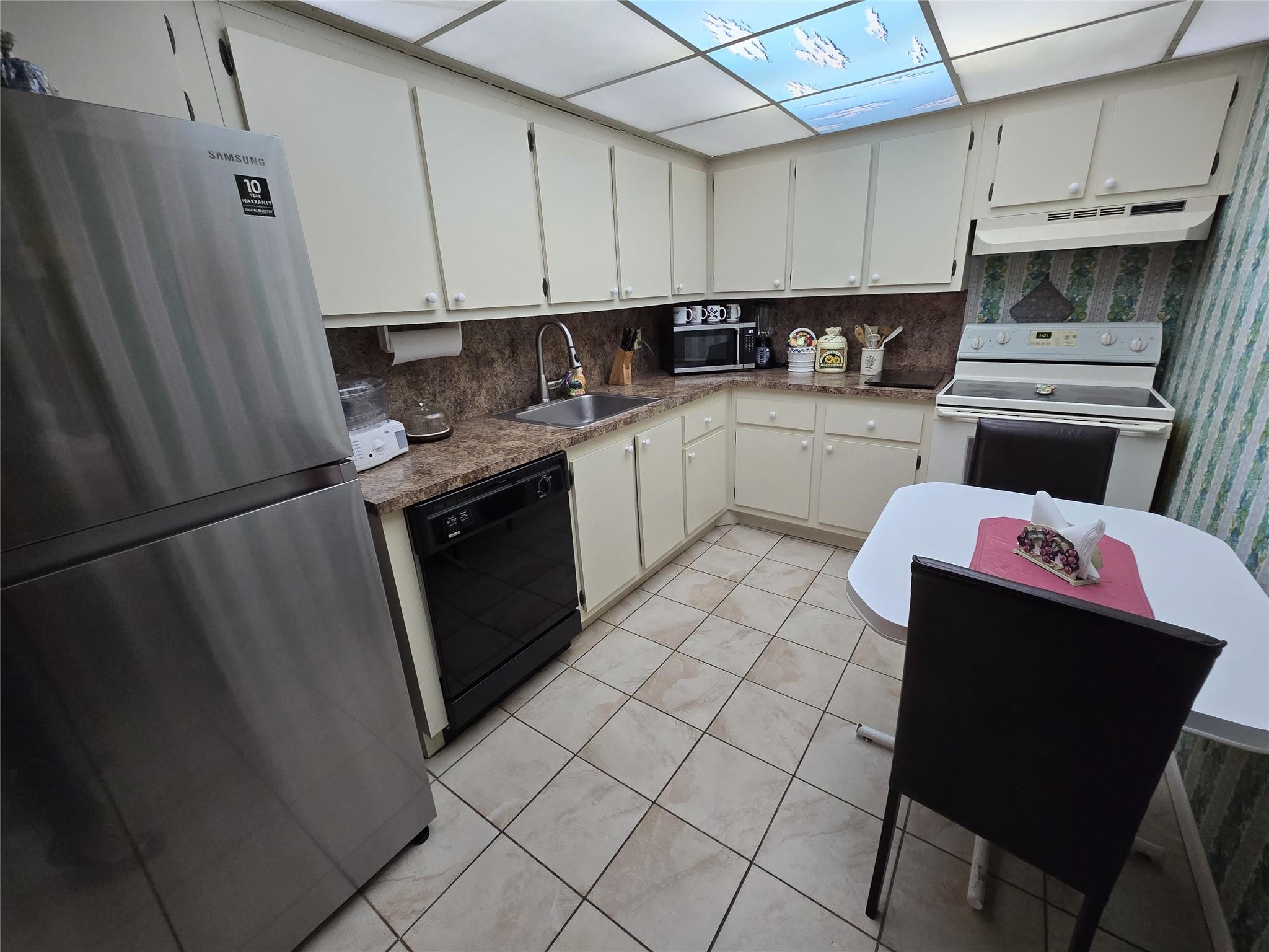 The Gate Condominium - Residential