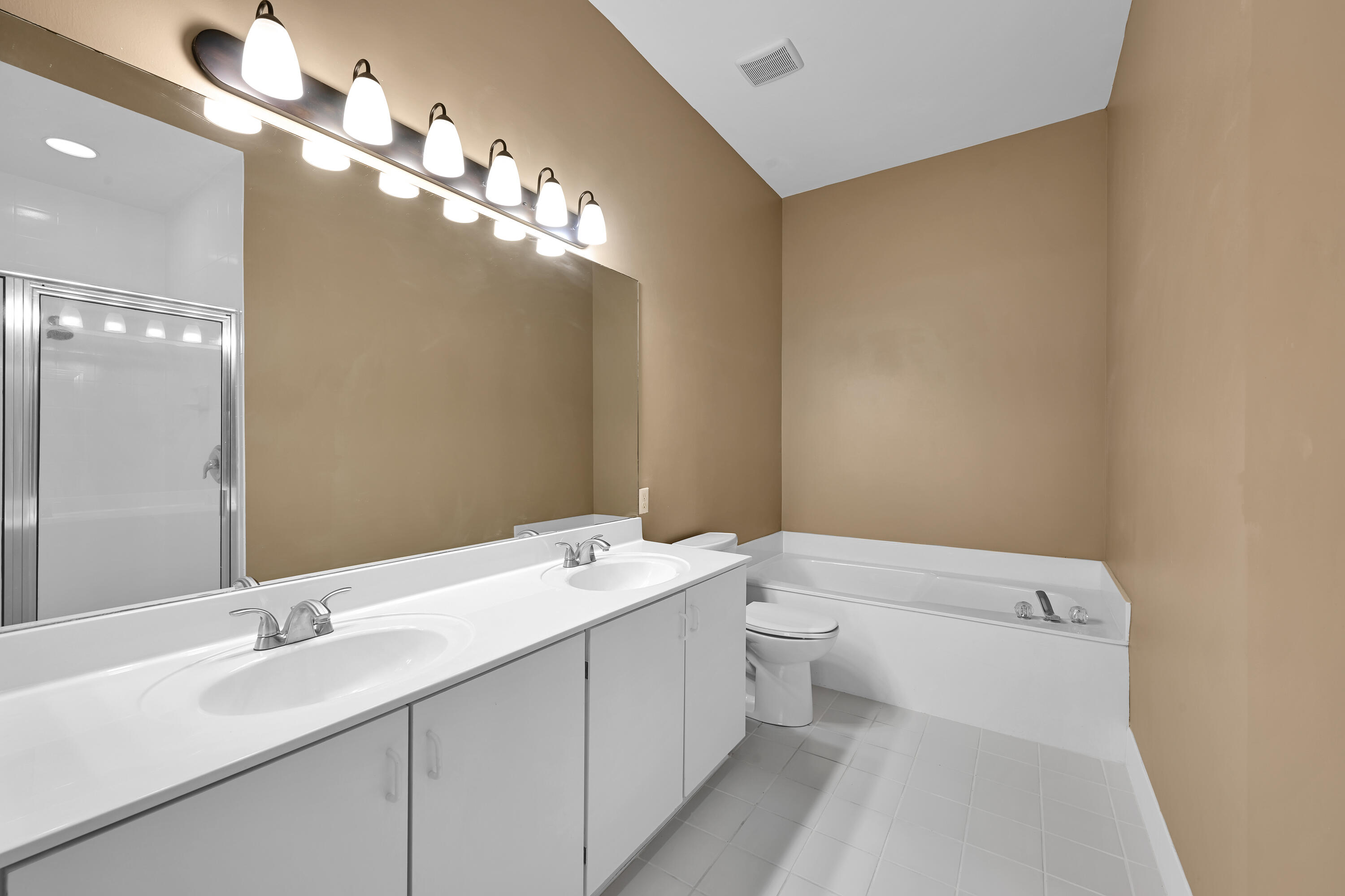 QUAIL RUN VILLAS - Residential