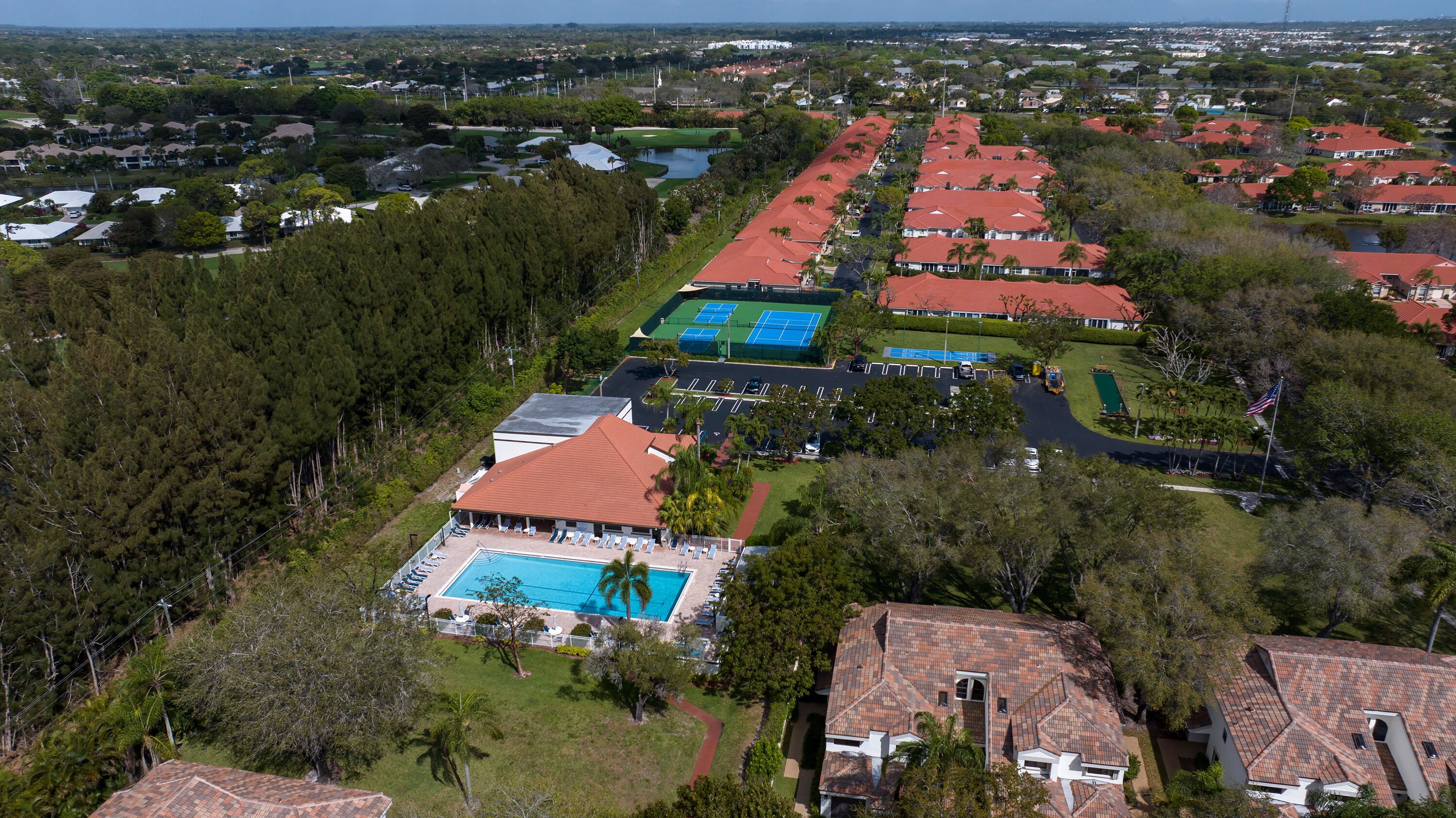 QUAIL RUN VILLAS - Residential