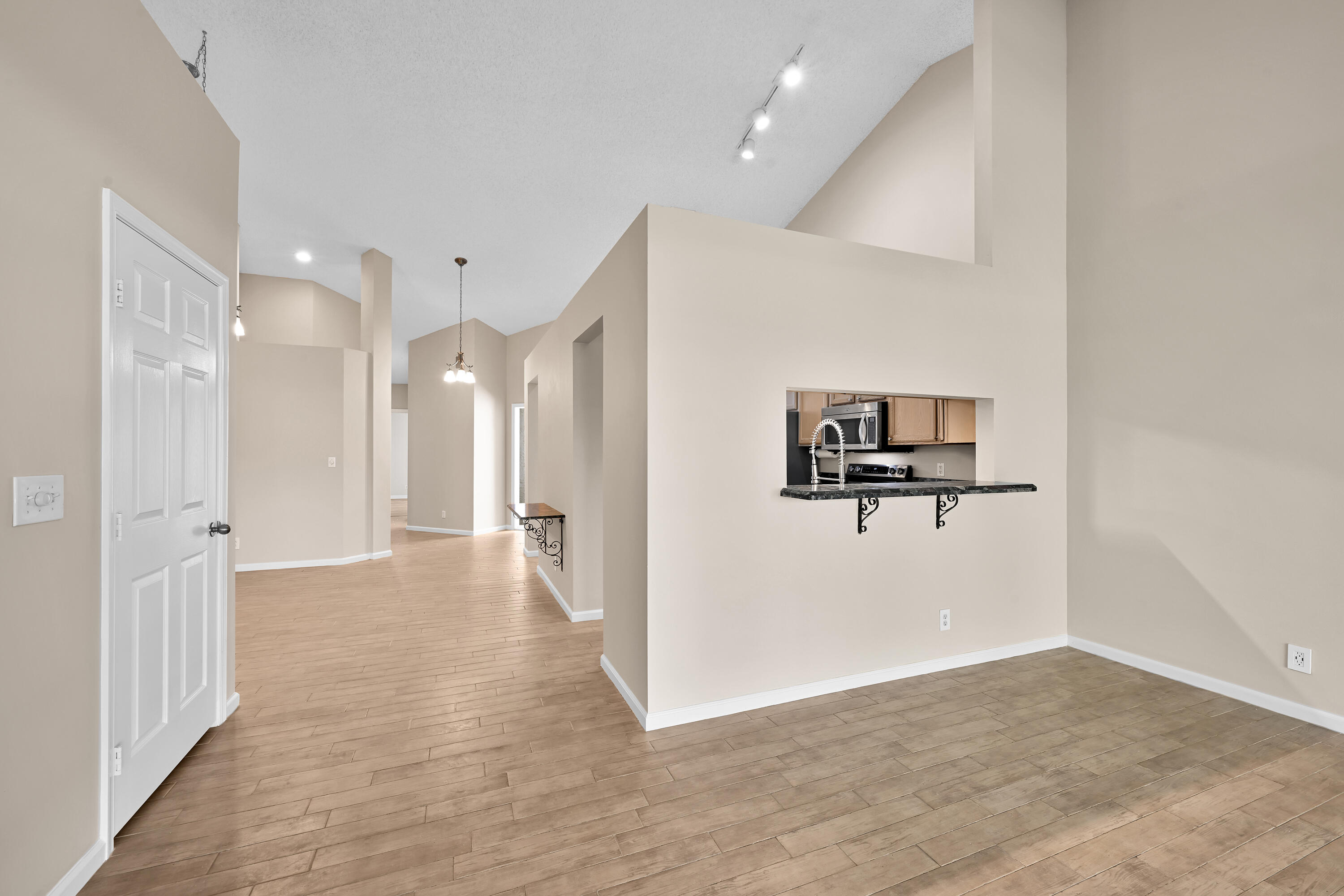 QUAIL RUN VILLAS - Residential