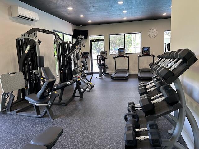 QUAIL RUN VILLAS - Residential