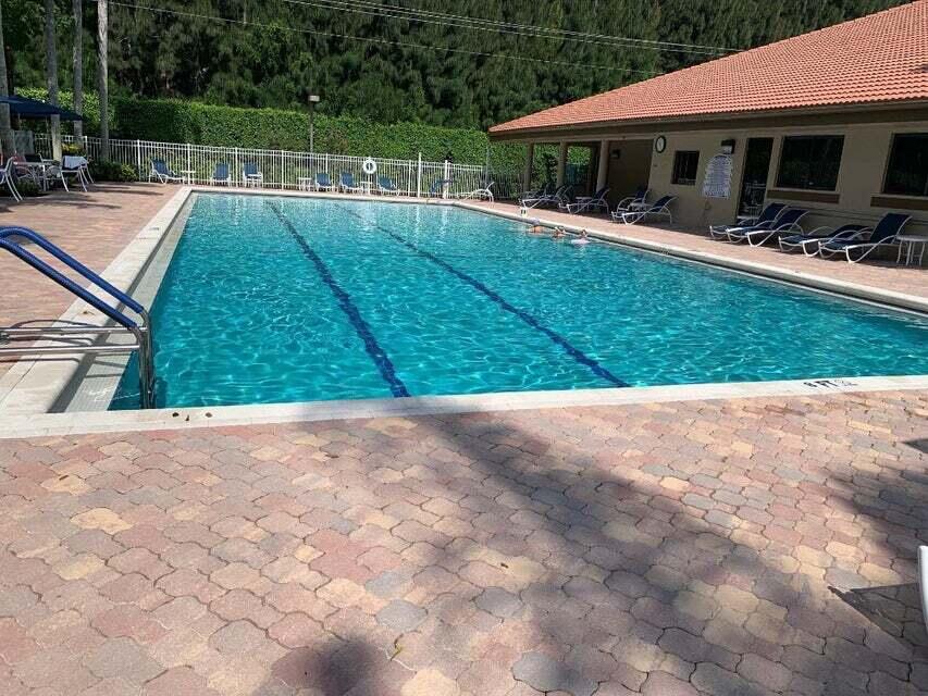 QUAIL RUN VILLAS - Residential