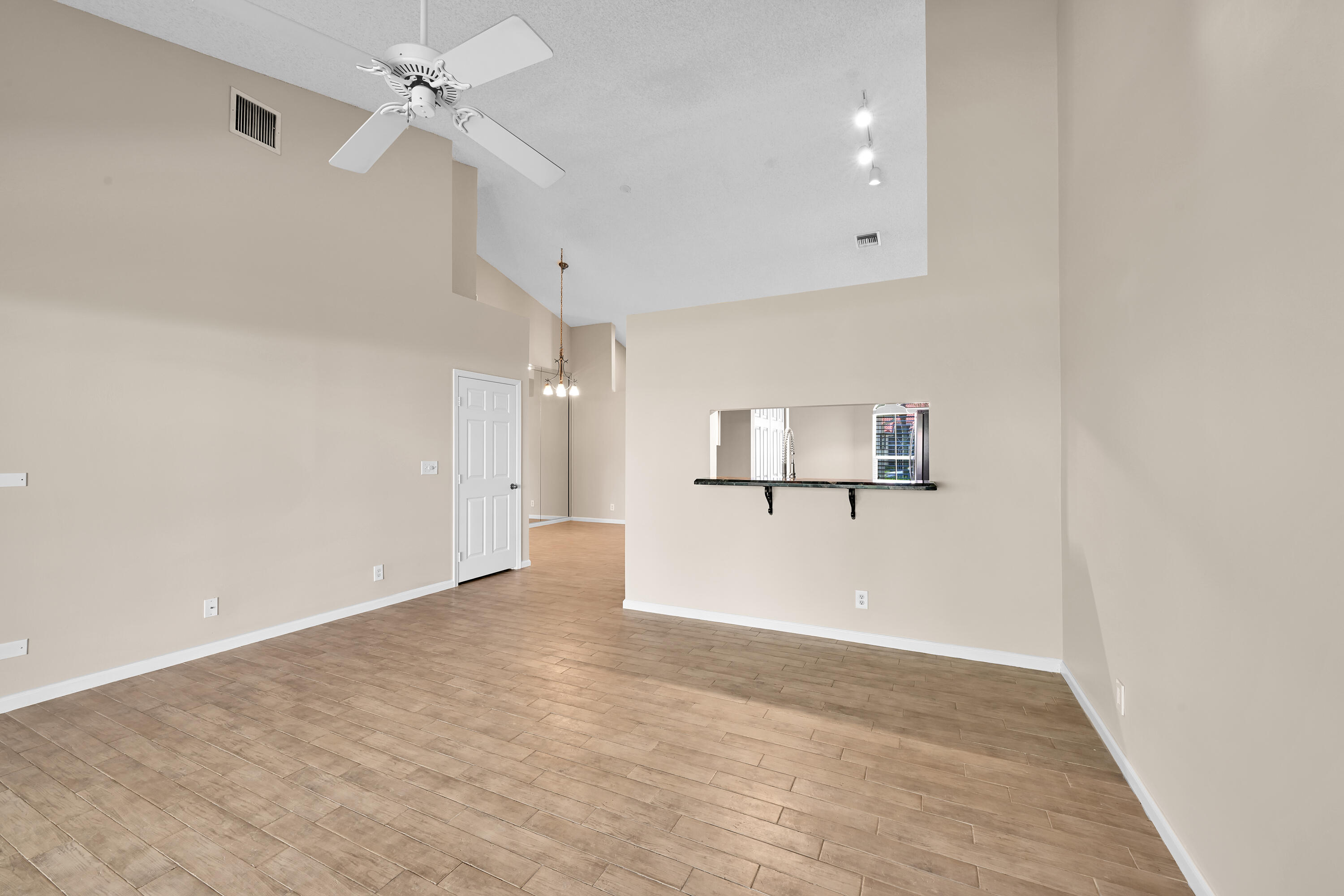 QUAIL RUN VILLAS - Residential