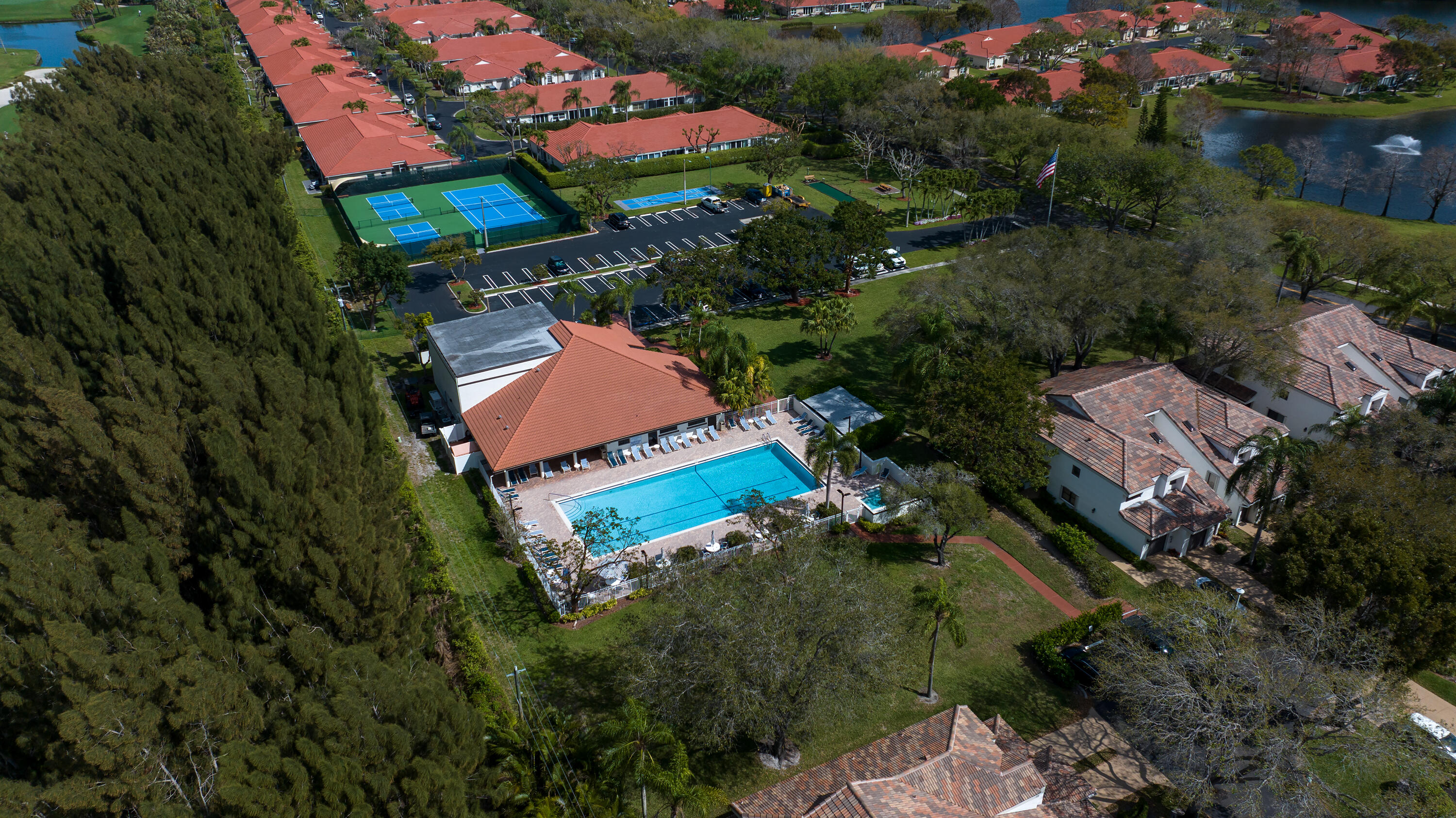 QUAIL RUN VILLAS - Residential