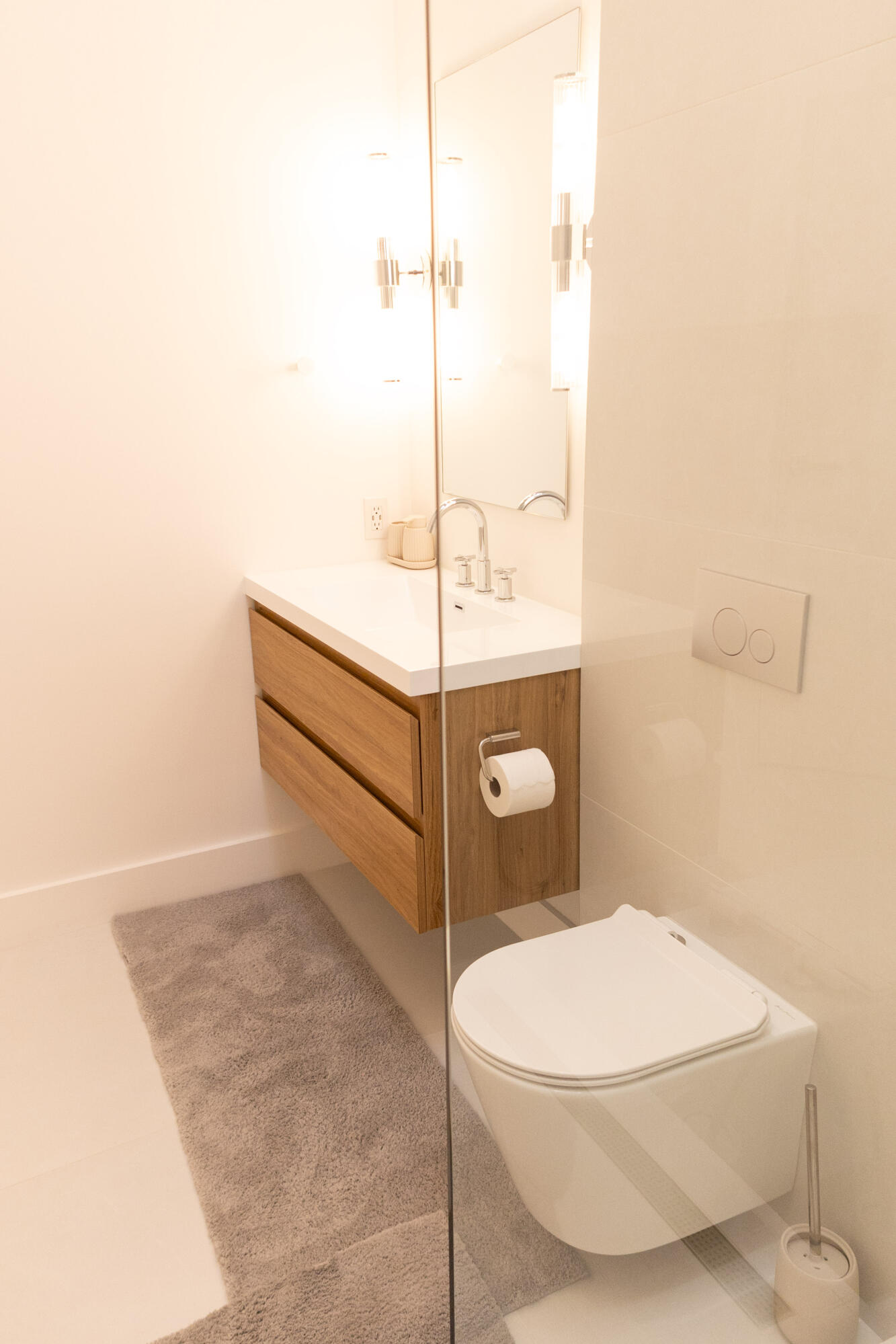 WINDSOR WAY 1 - Residential