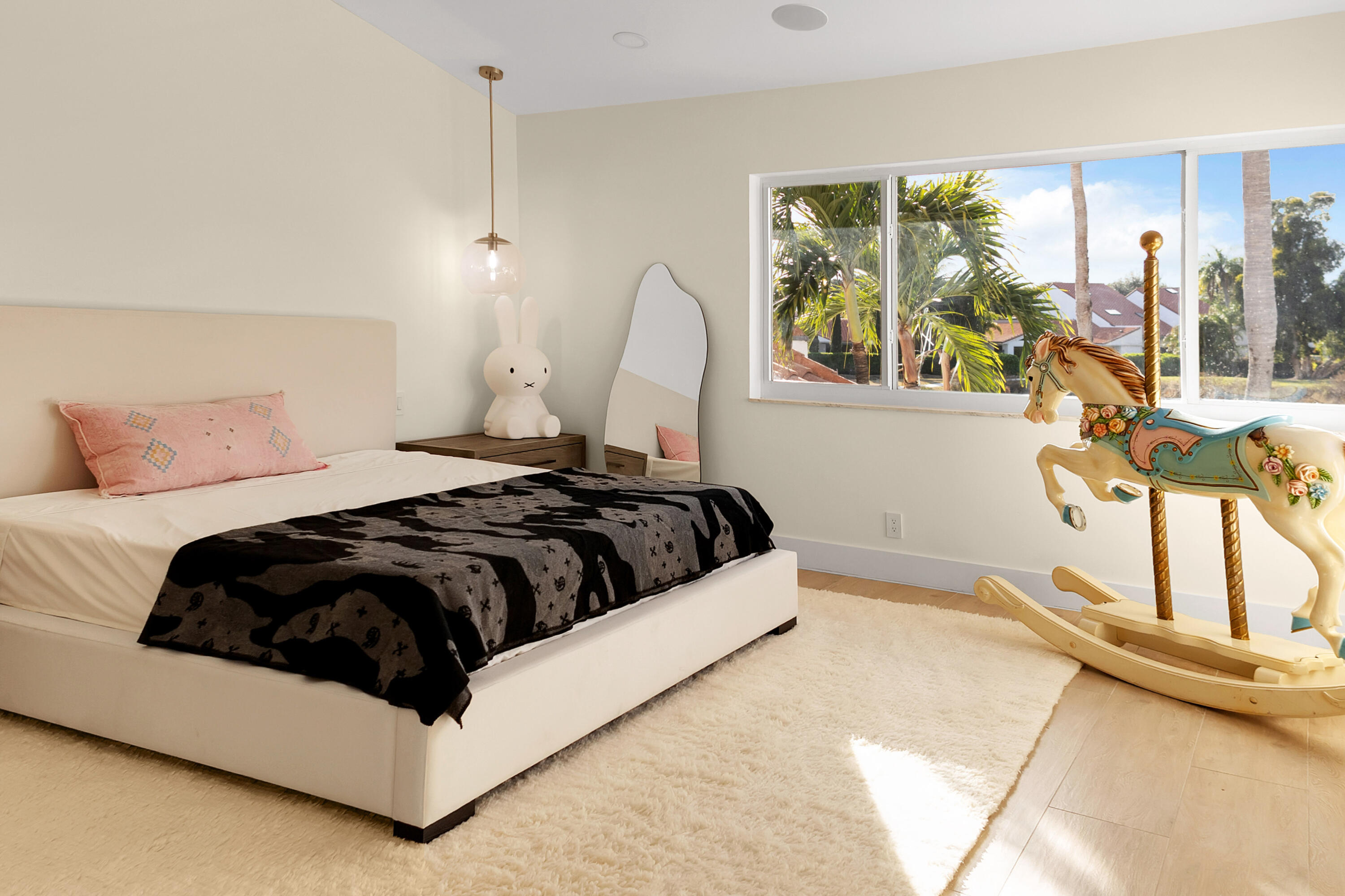 WINDSOR WAY 1 - Residential